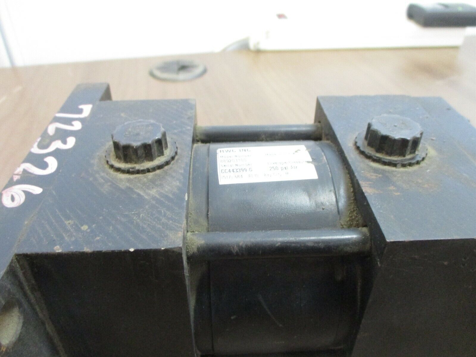 RWC Air Cylinder 889203100 250PSI Used