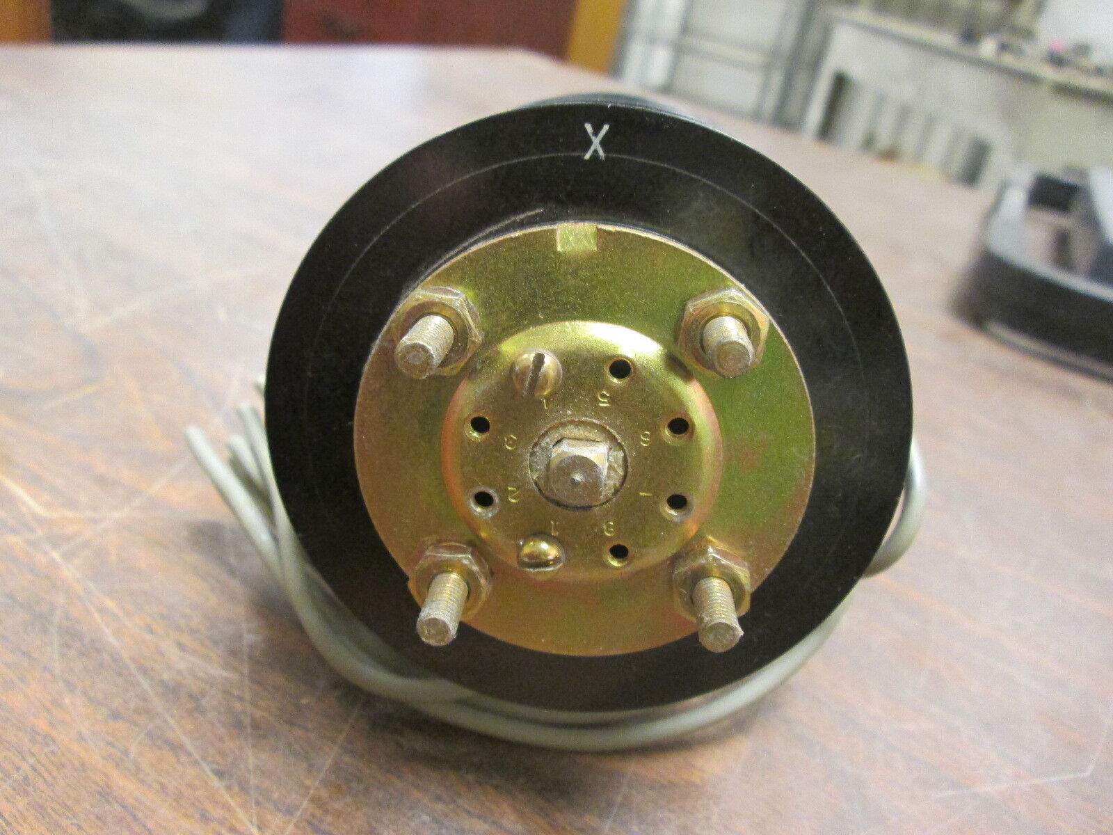 Electro Switch Series 24 Rotary Switch 24310YA 20A 600V Used