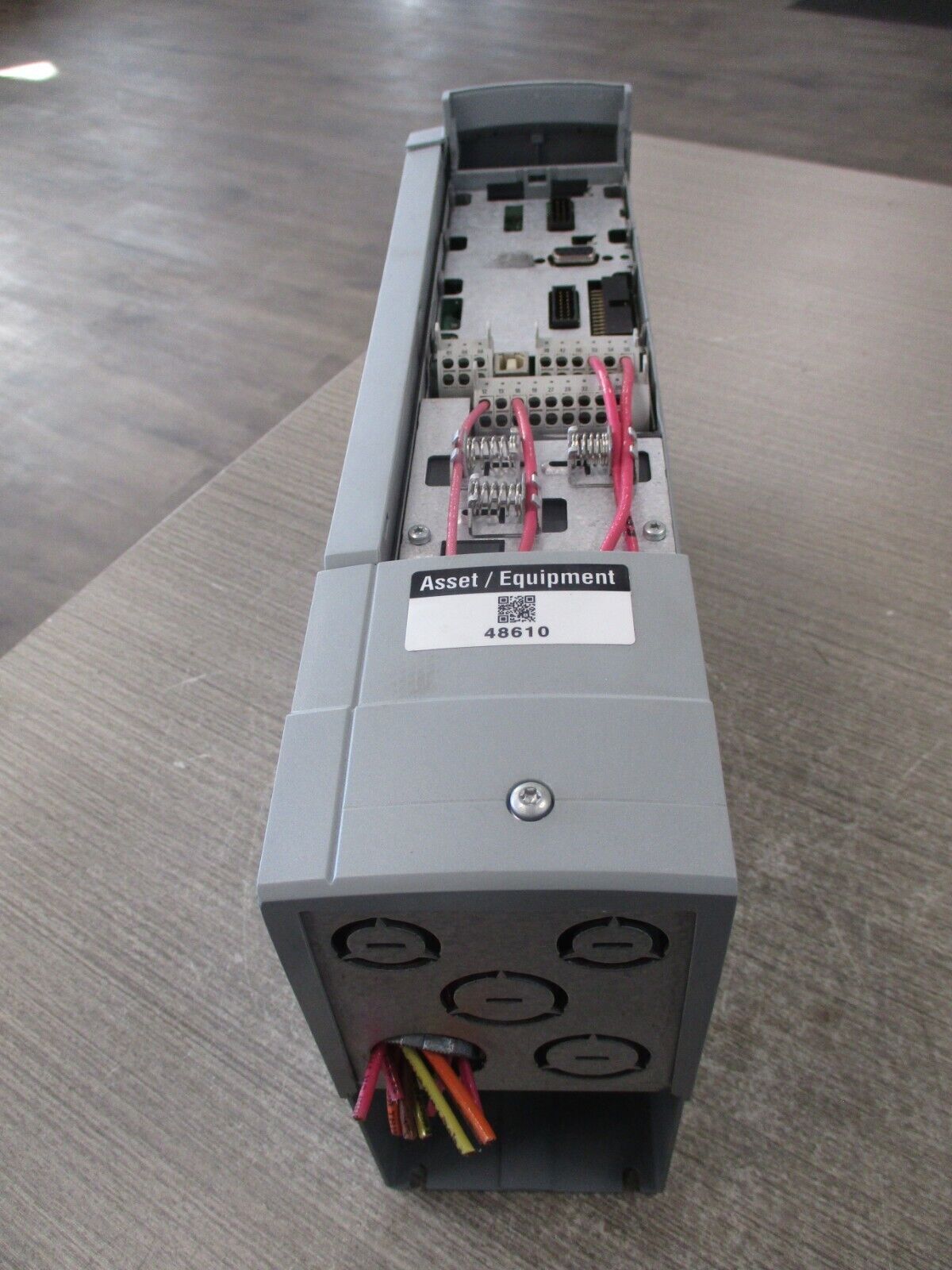 Danfoss VLT AC Drive 131F0668 5HP 3Ph Input: Output: *No Cover* *No Keypad* Used