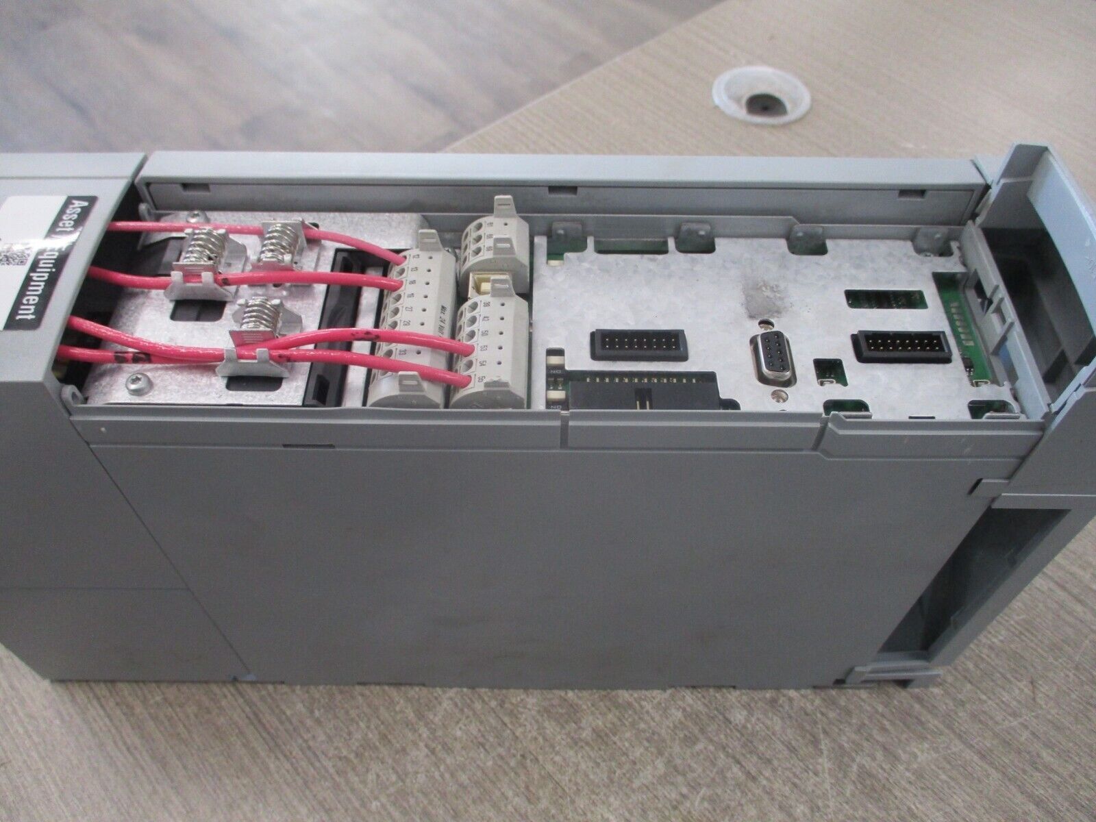 Danfoss VLT AC Drive 131F0668 5HP 3Ph Input: Output: *No Cover* *No Keypad* Used