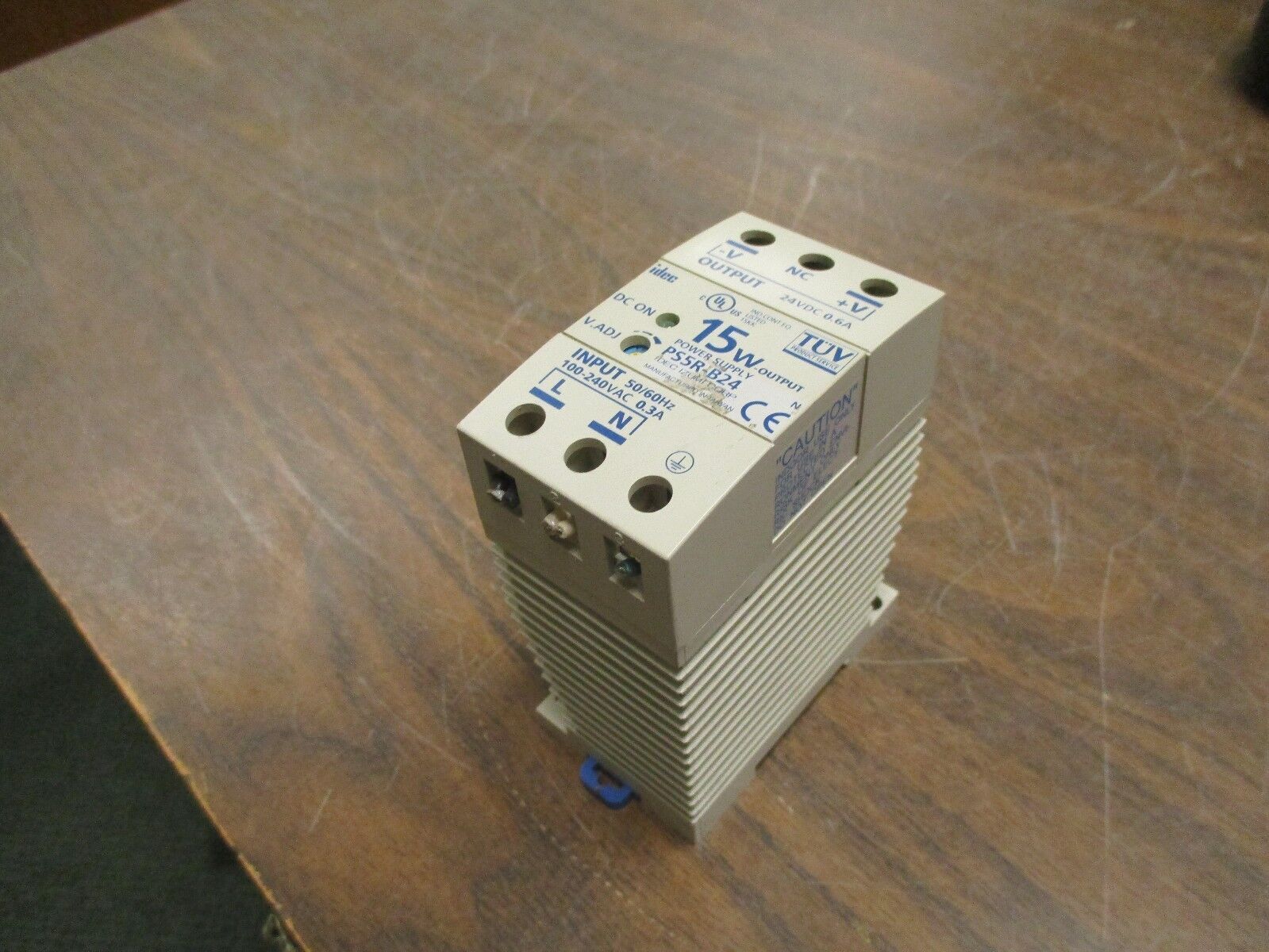 IDEC Power Supply PS5R-B24 15W Input: 100-240VAC, 0.3A Output: 24VDC, 0.6A Used