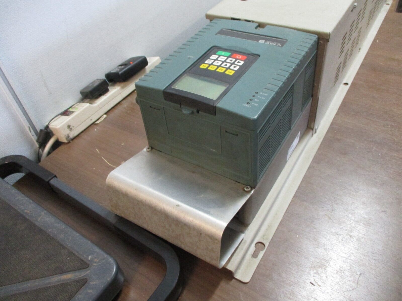 Rockwell Automation VTAC 9 AC Drive w/ Bypass 9VT401-008HTNNN 5HP 3Ph w/ Keypad