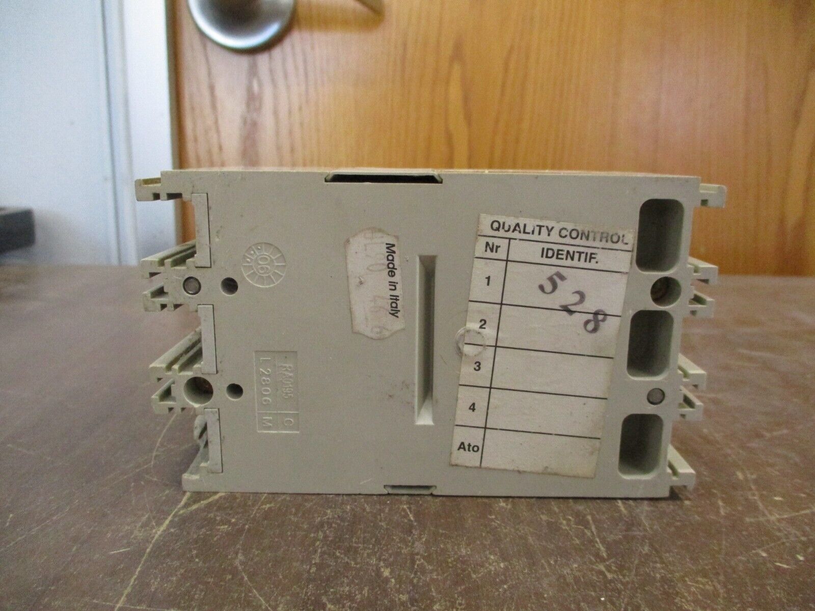 ABB Tmax Breaker Disconnect T1N 90 90A 600V 3P *Chipped* *Cracked* Used