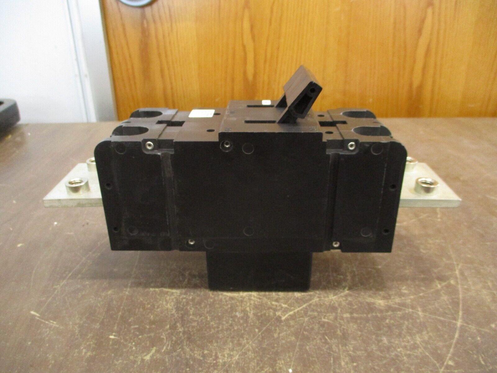 Airpax DC Circuit Breaker JTEP-2-1REC4-30245-350 350A 160VDC Trip: 438A Used