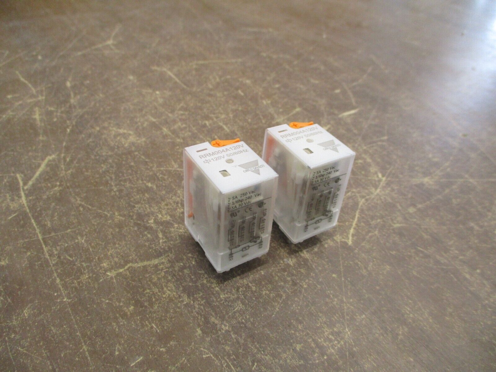 Carlo Gavazzi Relay RRM004A120V 120V Coil *Lot of 2* Used