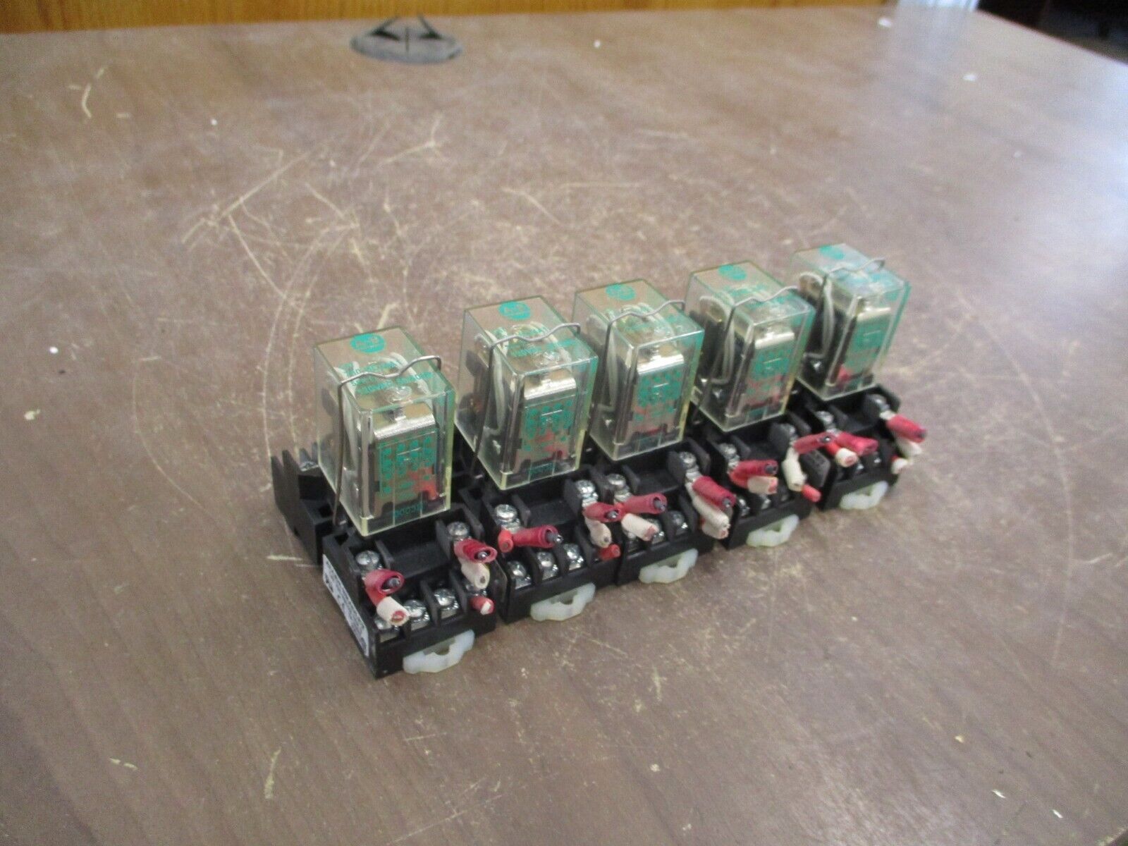 Allen-Bradley Relay 700-HC24A1 Ser. C 120V Coil w/ Base *Lot of 5* Used