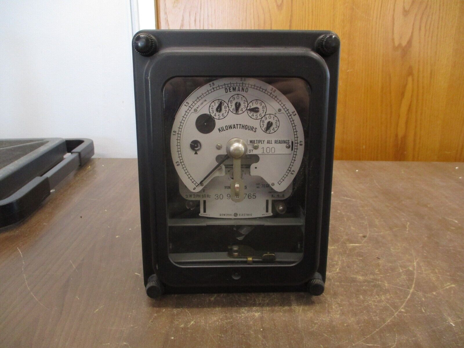 GE Type DSM-53 Kilowatthour Meter 701X28G247 480V 3W 3Ph 60Hz Used