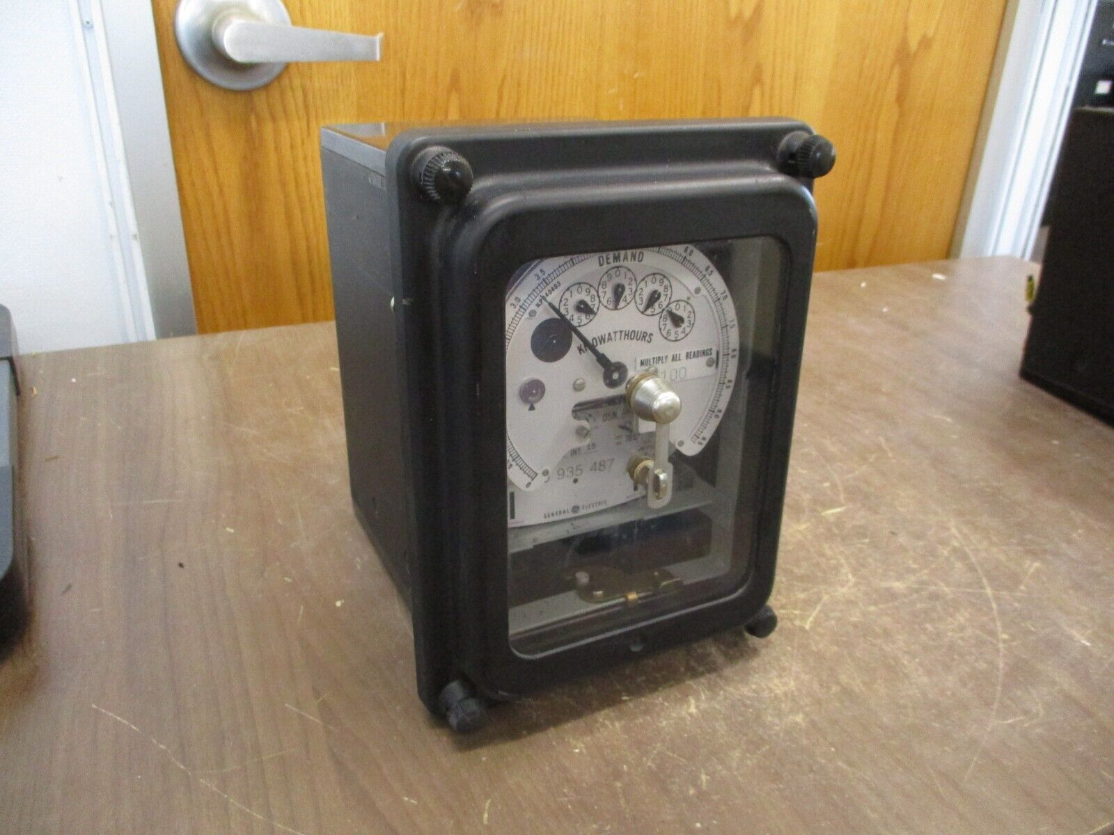 GE Type DSM-53 Kilowatthour Meter 701X28G33 480V 3W 3Ph 60Hz Used