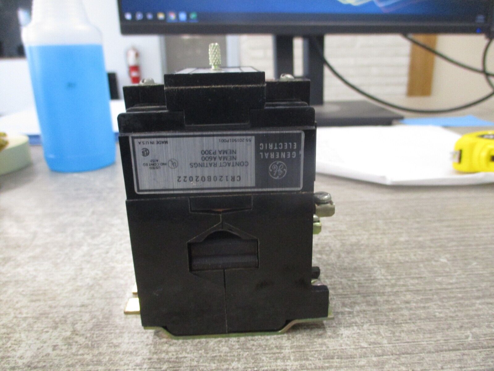 GE Contactor CR120B02022 120V Coil Used