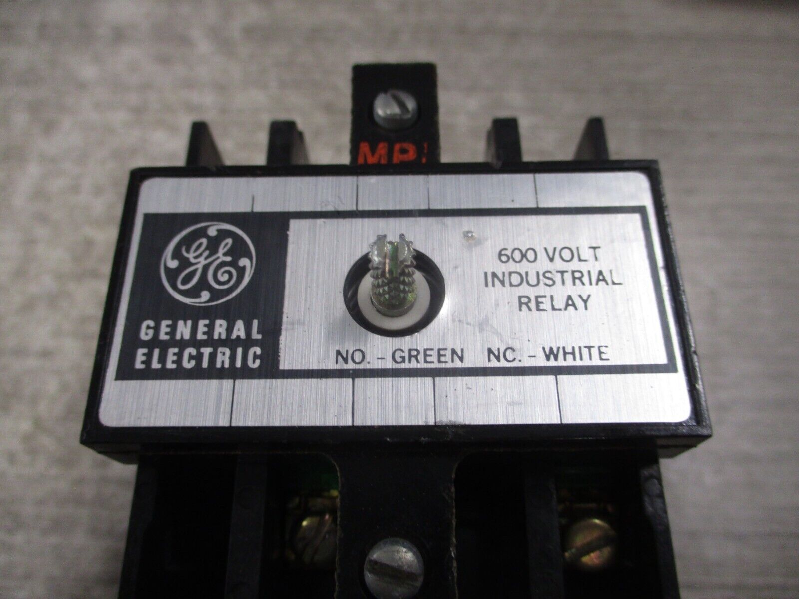 GE Contactor CR120B02022 120V Coil Used