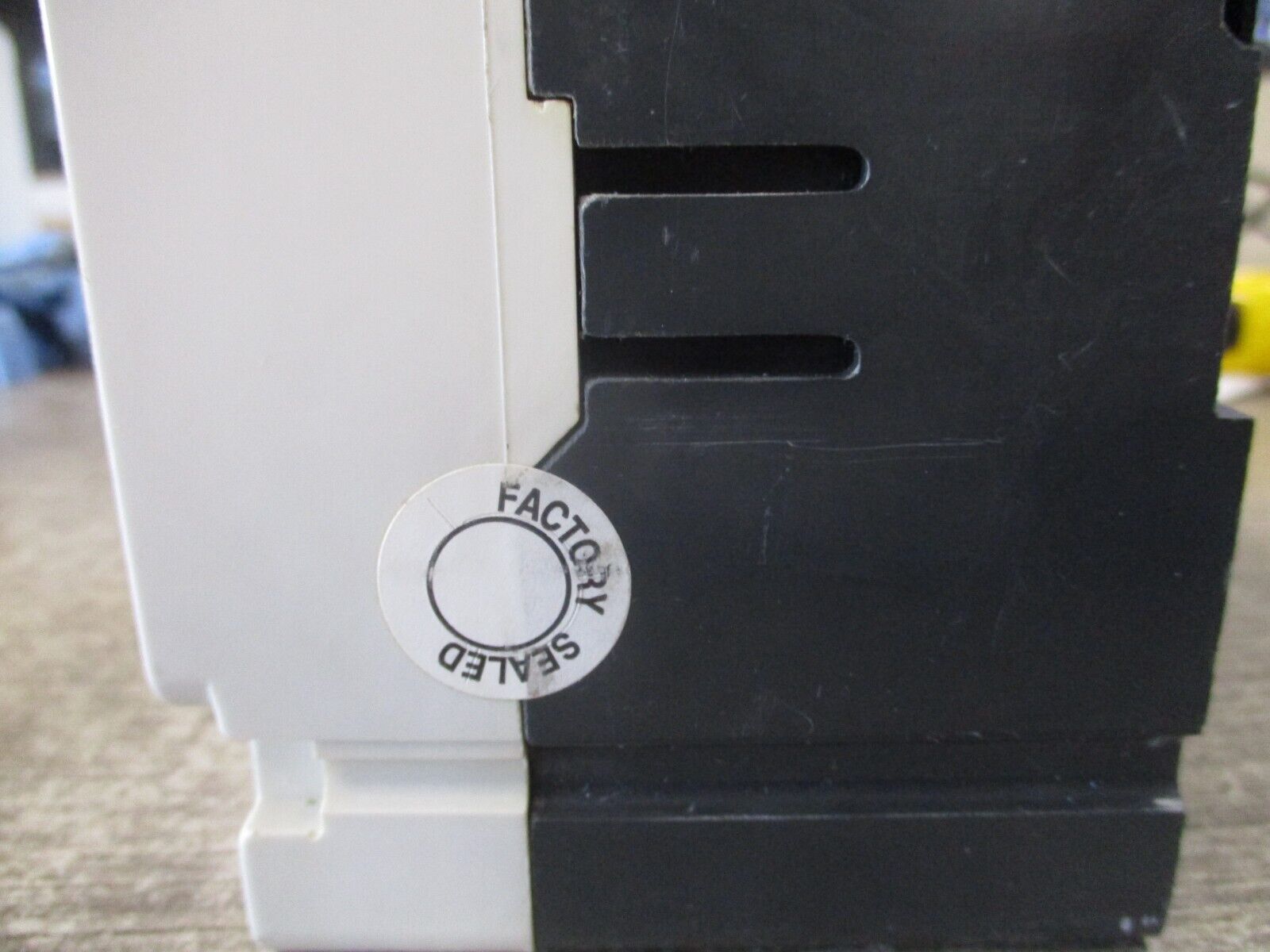 Eaton Circuit Breaker ED3100L 100A 240V 3P New Surplus