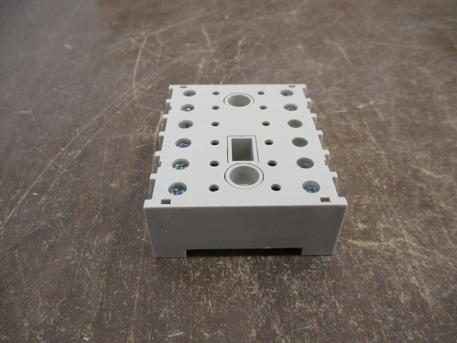 Struthers-Dunn Relay Socket 27390D New Surplus