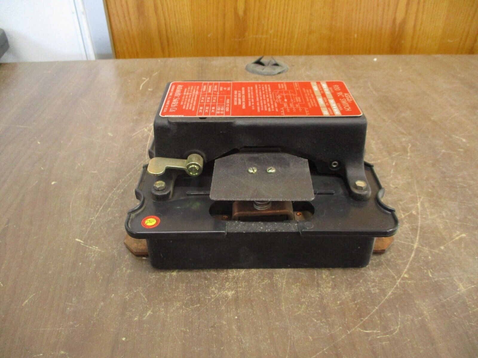 Asco 920 RC Switch 9204 100A 600V 60Hz Control: 265-277V Used
