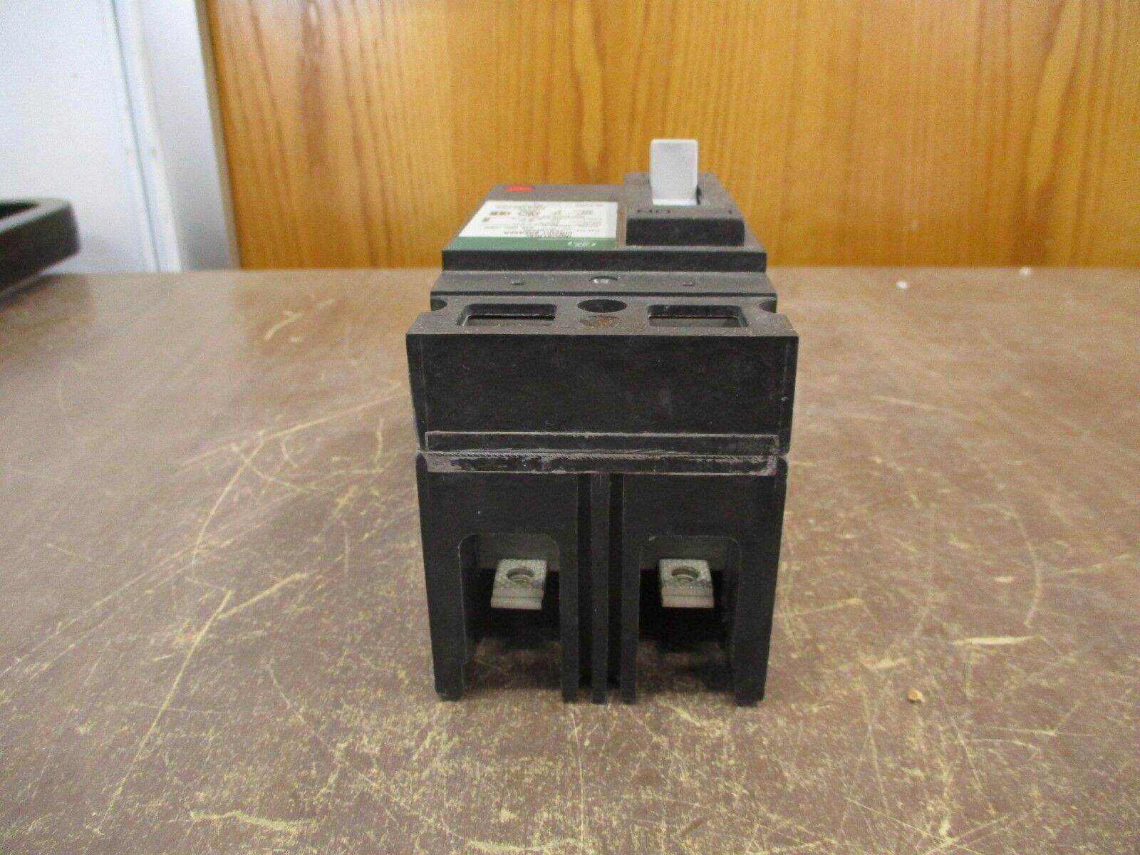 GE Circuit Breaker TEB122025 25A 240V 2P New Surplus