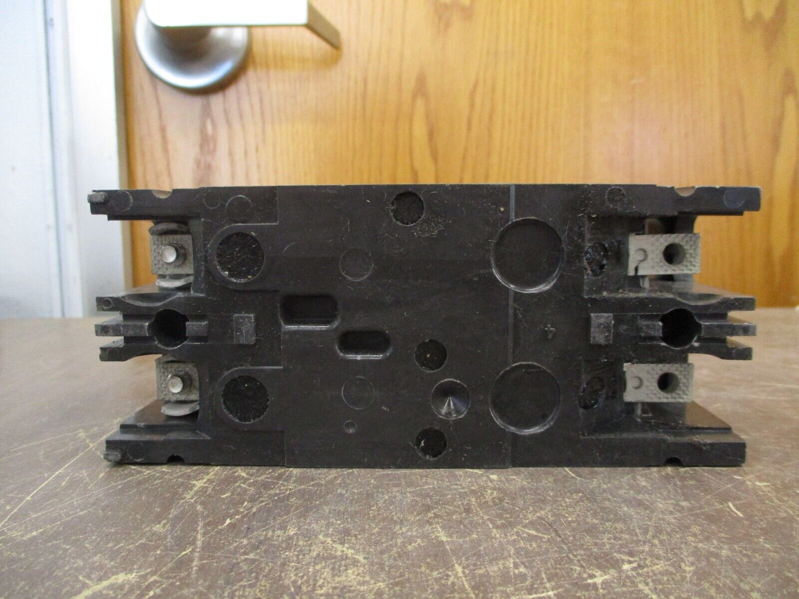 GE Circuit Breaker TEB122025 25A 240V 2P New Surplus