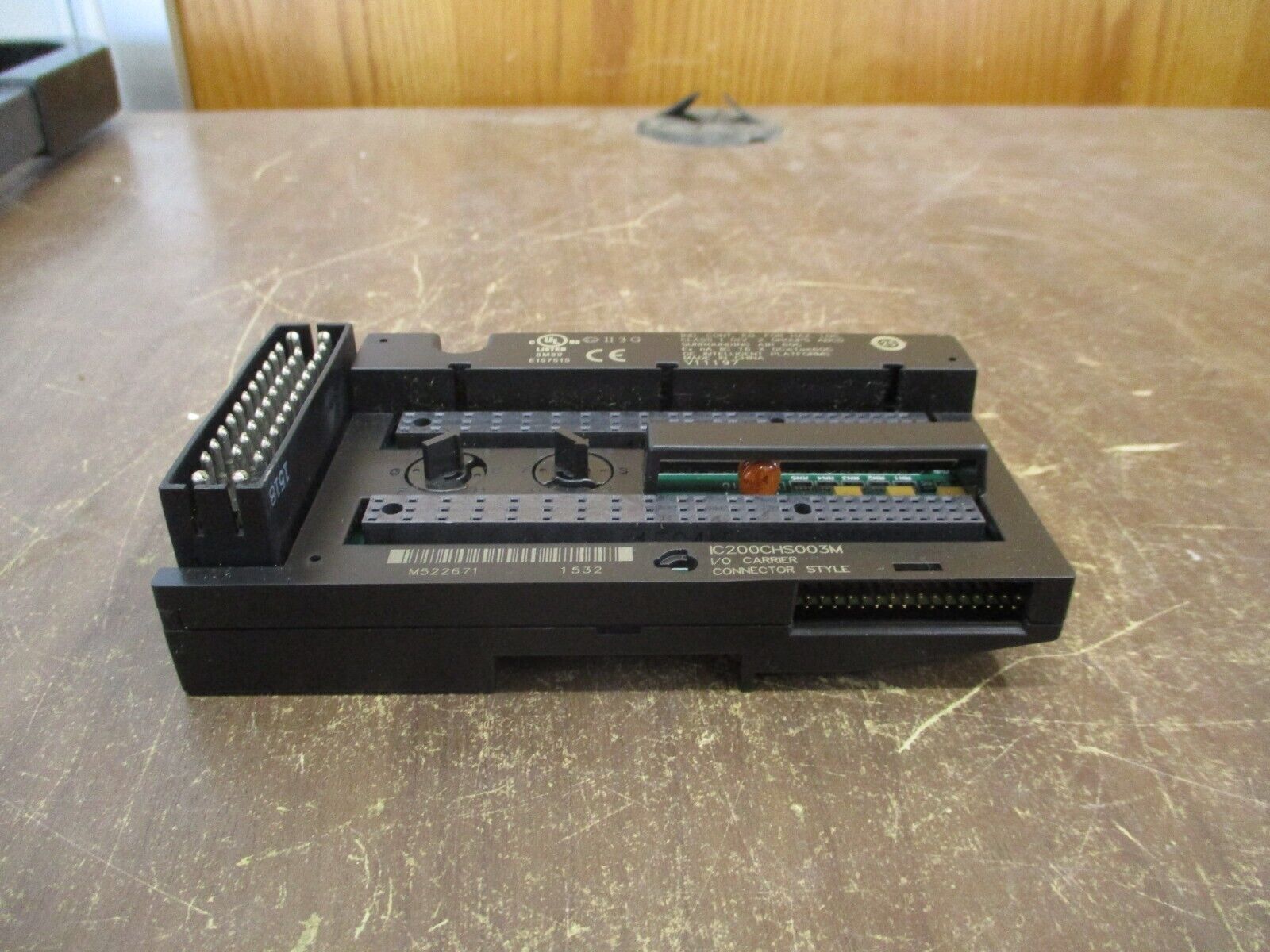 GE Fanuc I/O Carrier IC200CHS003M Connector Style Used