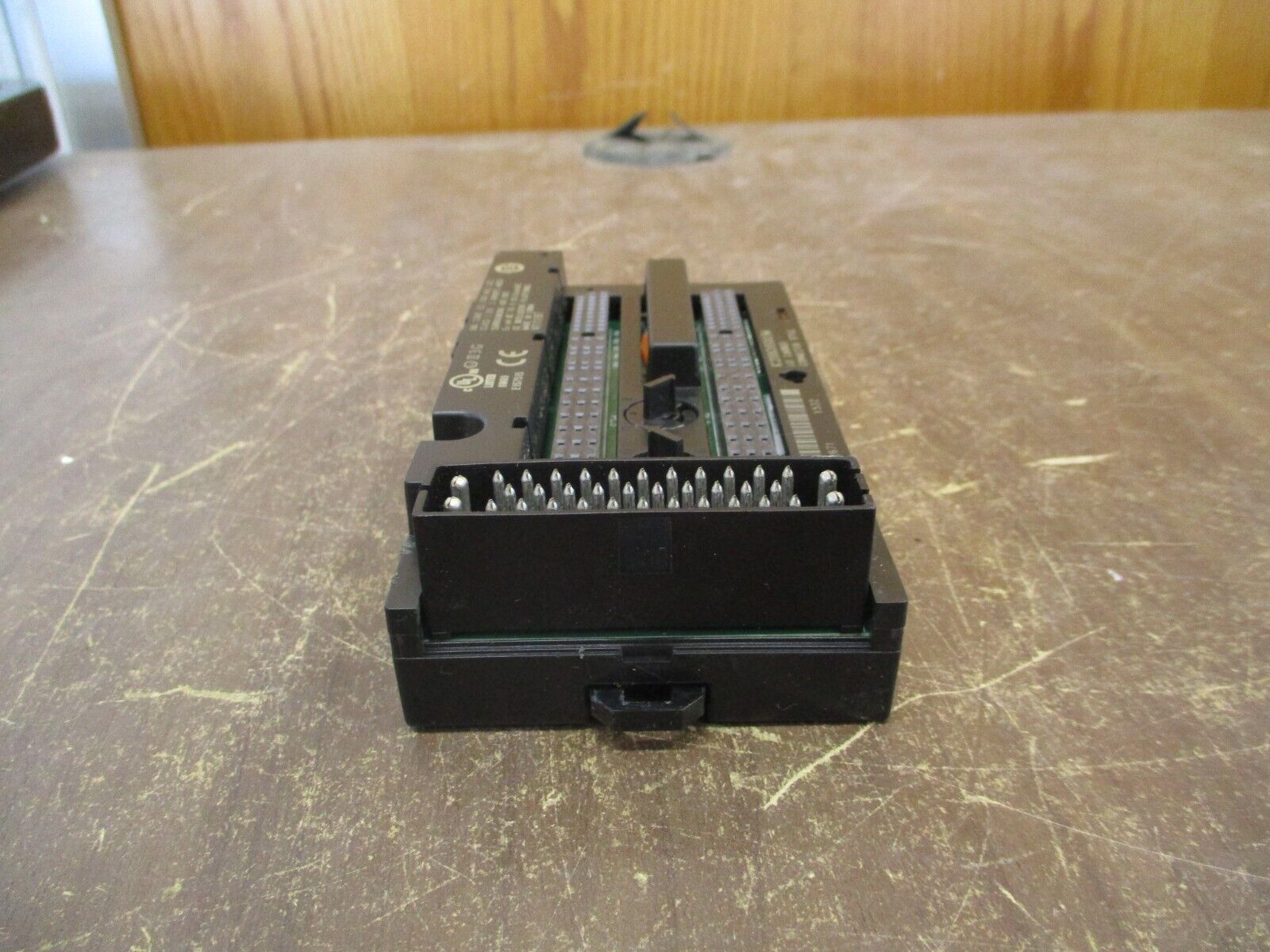 GE Fanuc I/O Carrier IC200CHS003M Connector Style Used