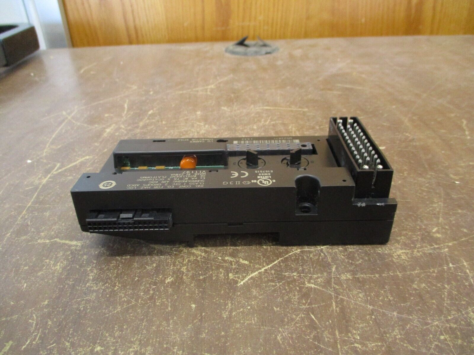 GE Fanuc I/O Carrier IC200CHS003M Connector Style Used