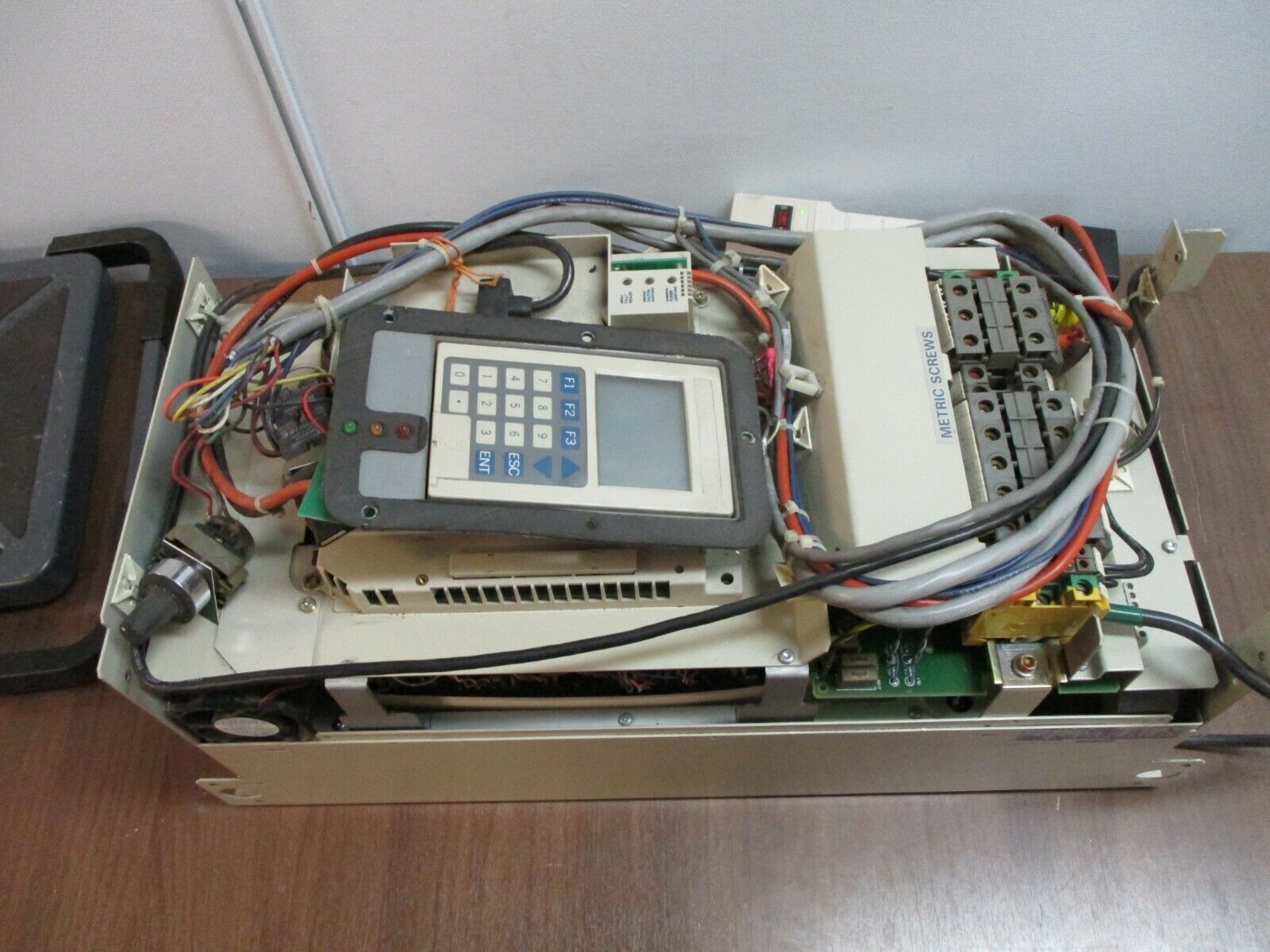 Square D AC Drive ATV66D46N4 40HP 3Ph *No Cover* w/Keypad Used