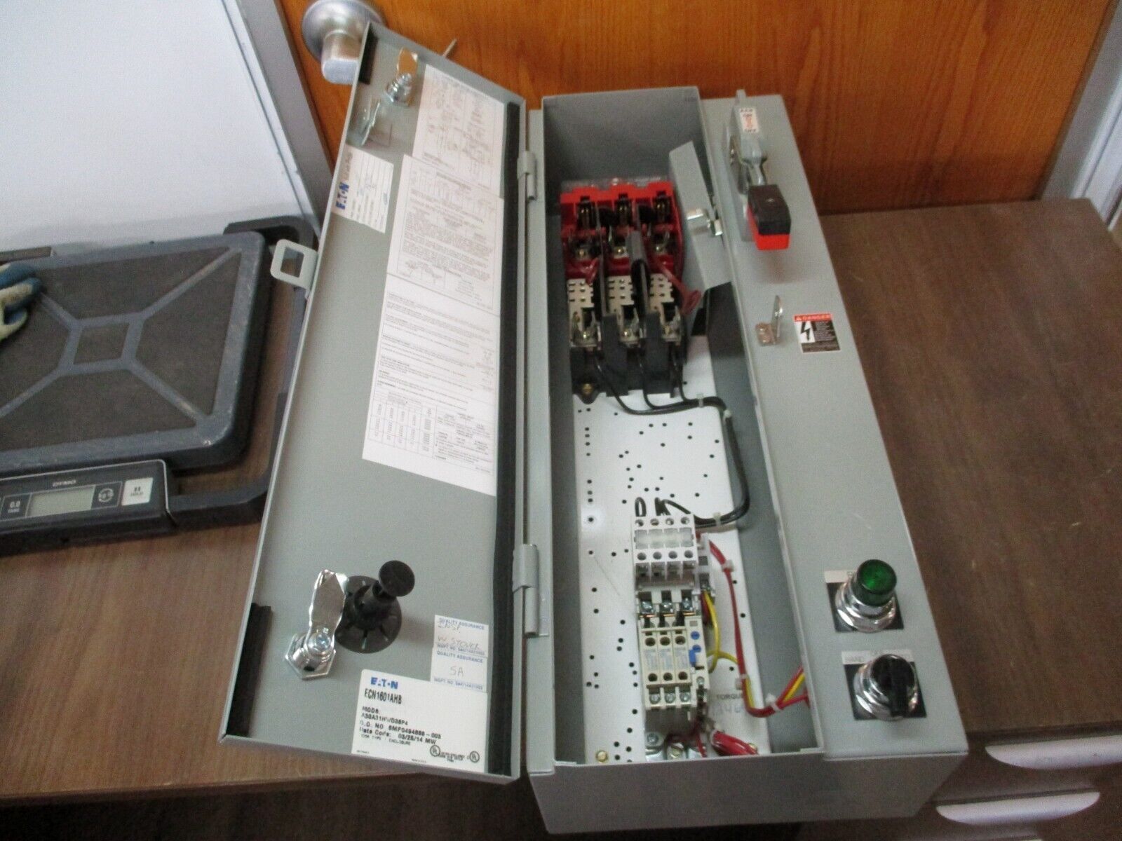 Eaton Size 0 Combination ECN1601AHB 120V Coil Type 1 Enclosure New Surplus