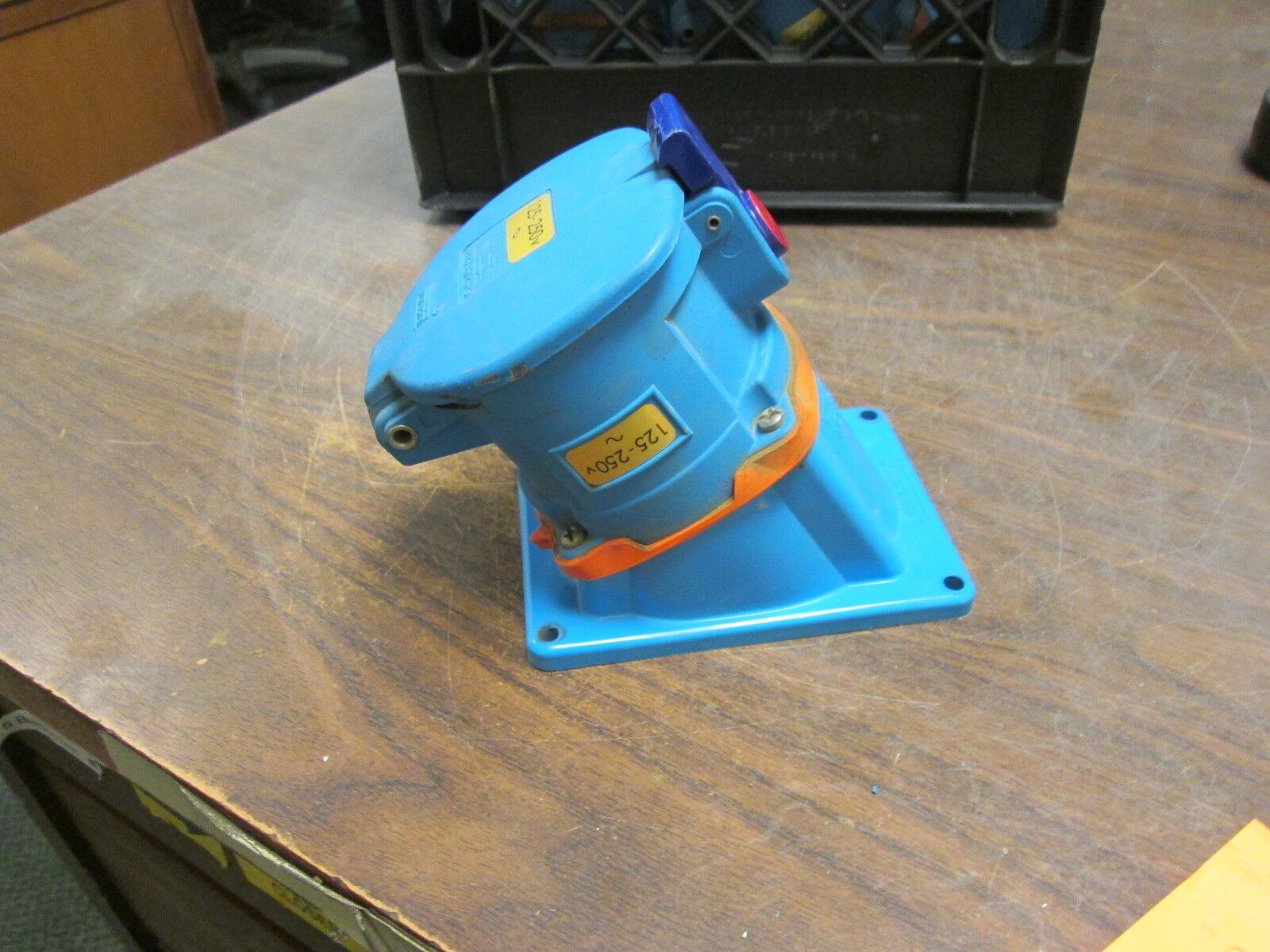 Meltric DS60 Receptacle 37-64076 60A 125/250V Type 3R Used