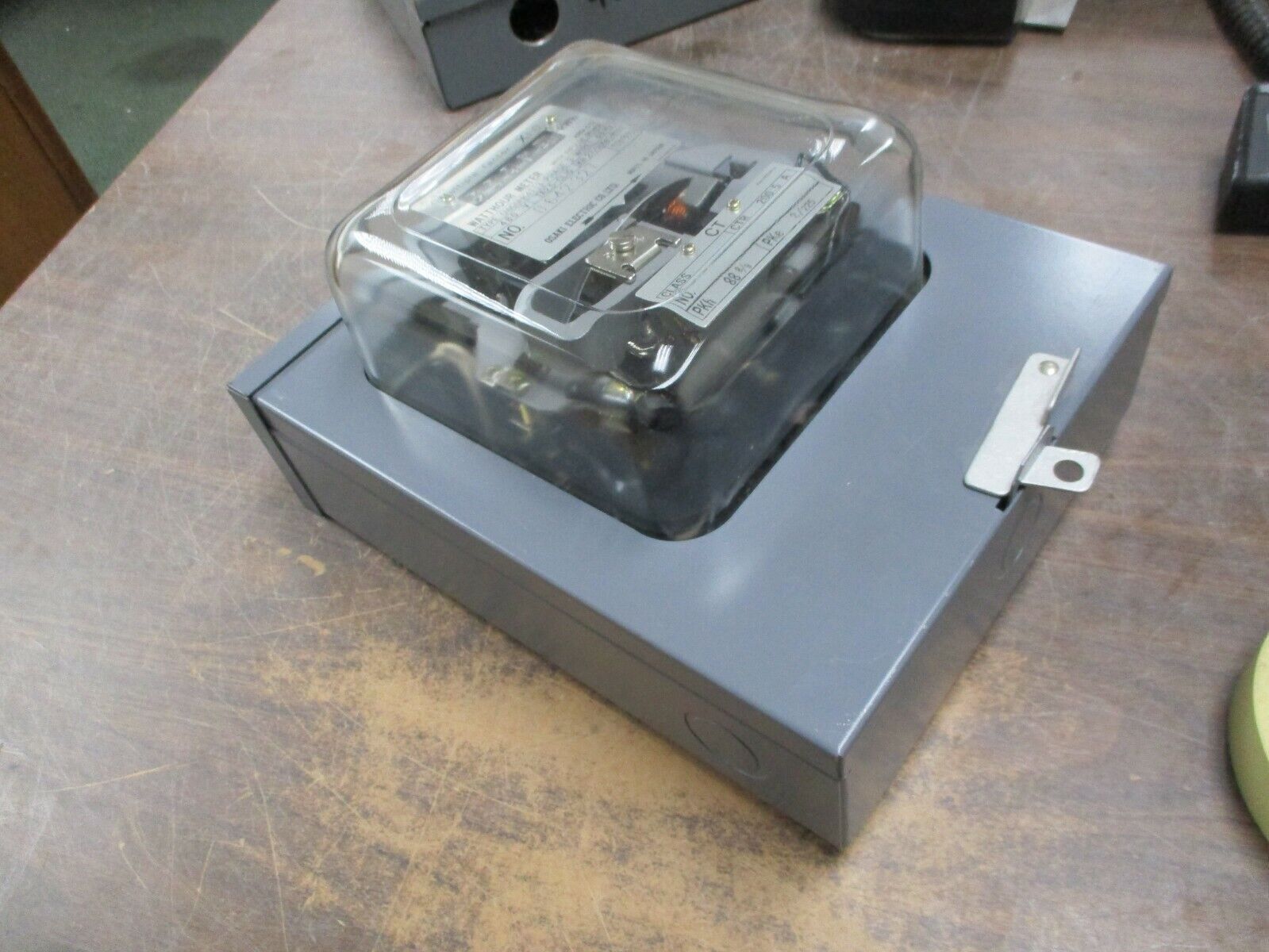 Osaki Watthour Meter 0W09HK4T 480V 60Hz 3Ph 3W Used