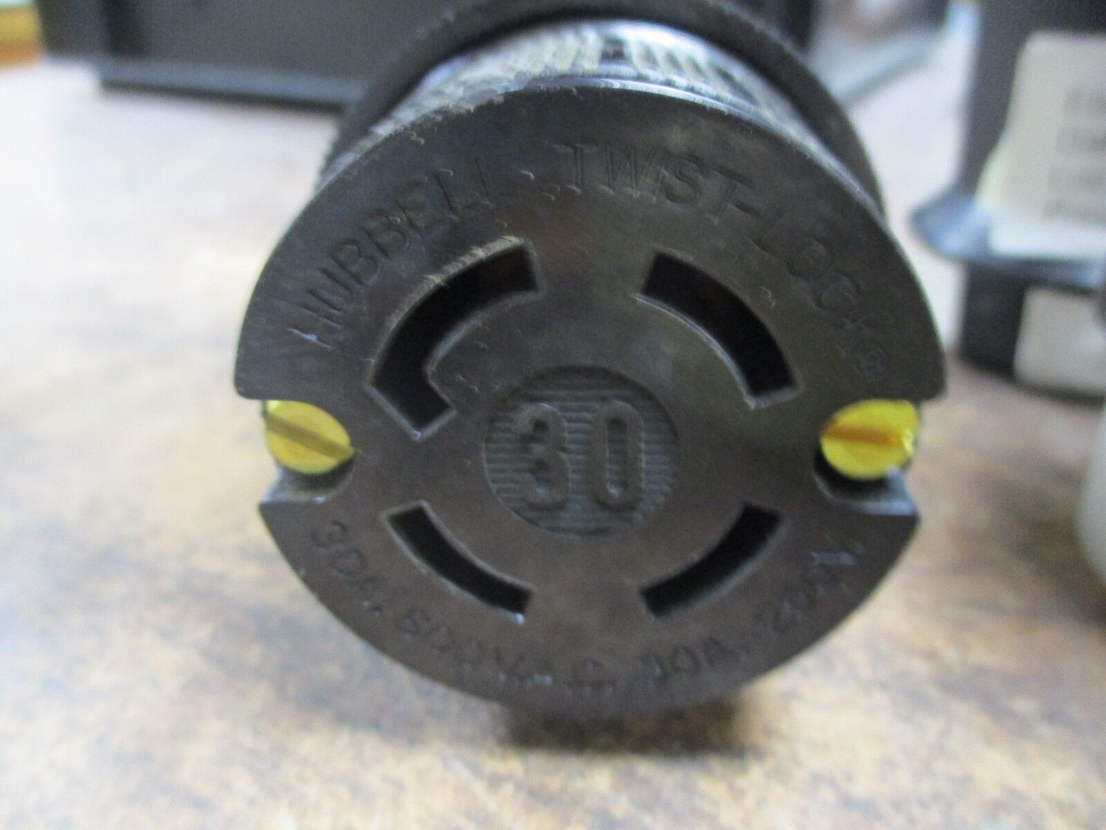 Hubbell Twist Lock Connector HBL3433 New Surplus