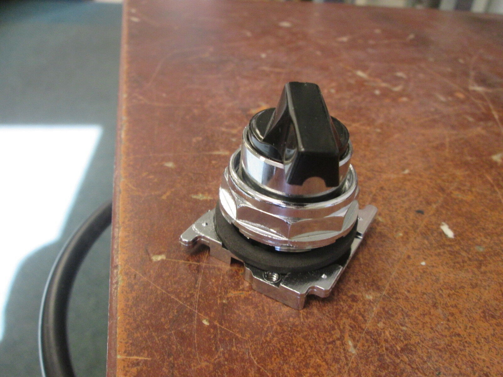 Cutler-Hammer Selector Switch 10250T3033 3-pos Type 4, 4x-13 New Surplus