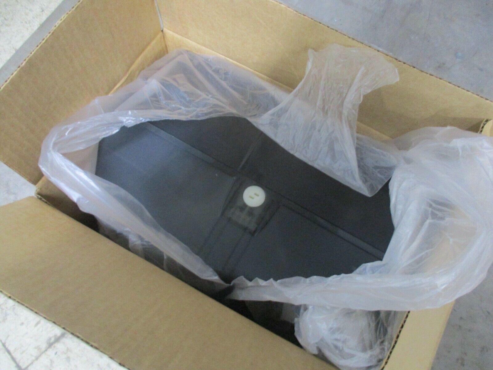 Bay West Silhouette Mechanical Hands-Free Roll Towel Dispenser 76500 New Surplus