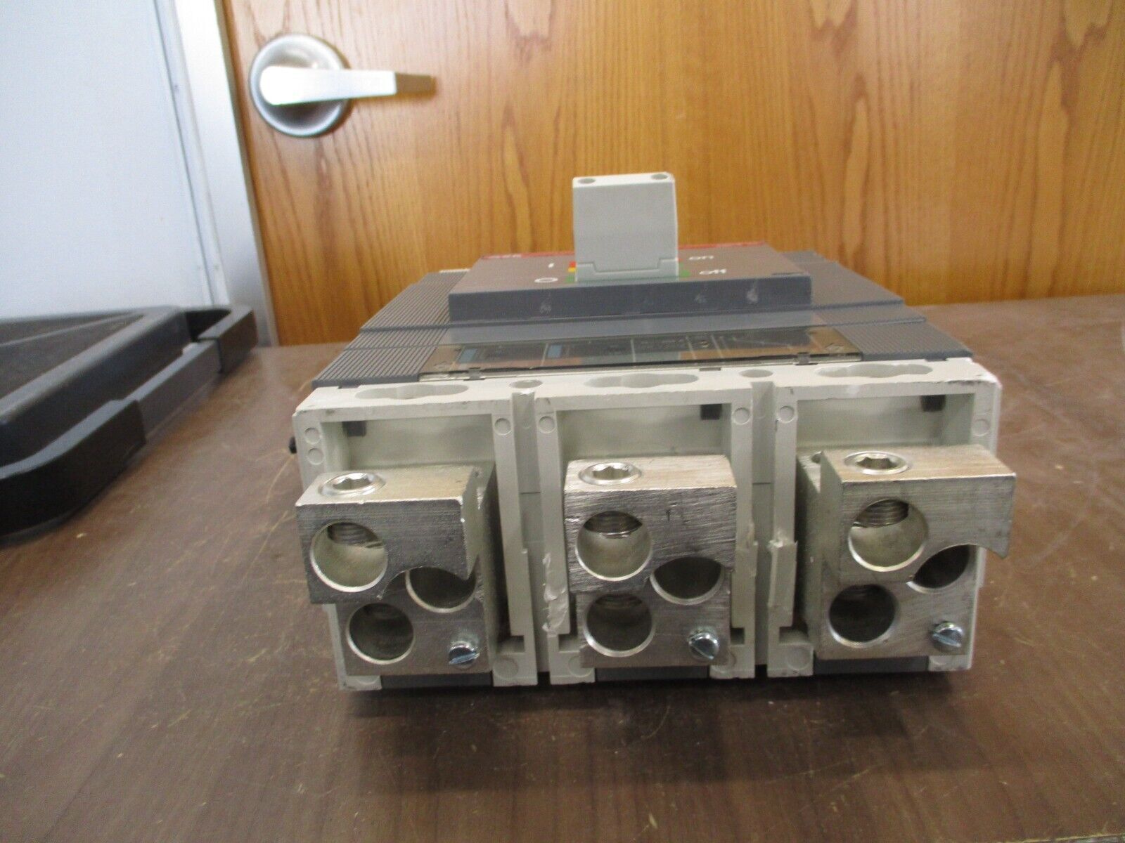 ABB SACE S6 Circuit Breaker S6N PR211 600A 600V *No Terminal Covers* Used