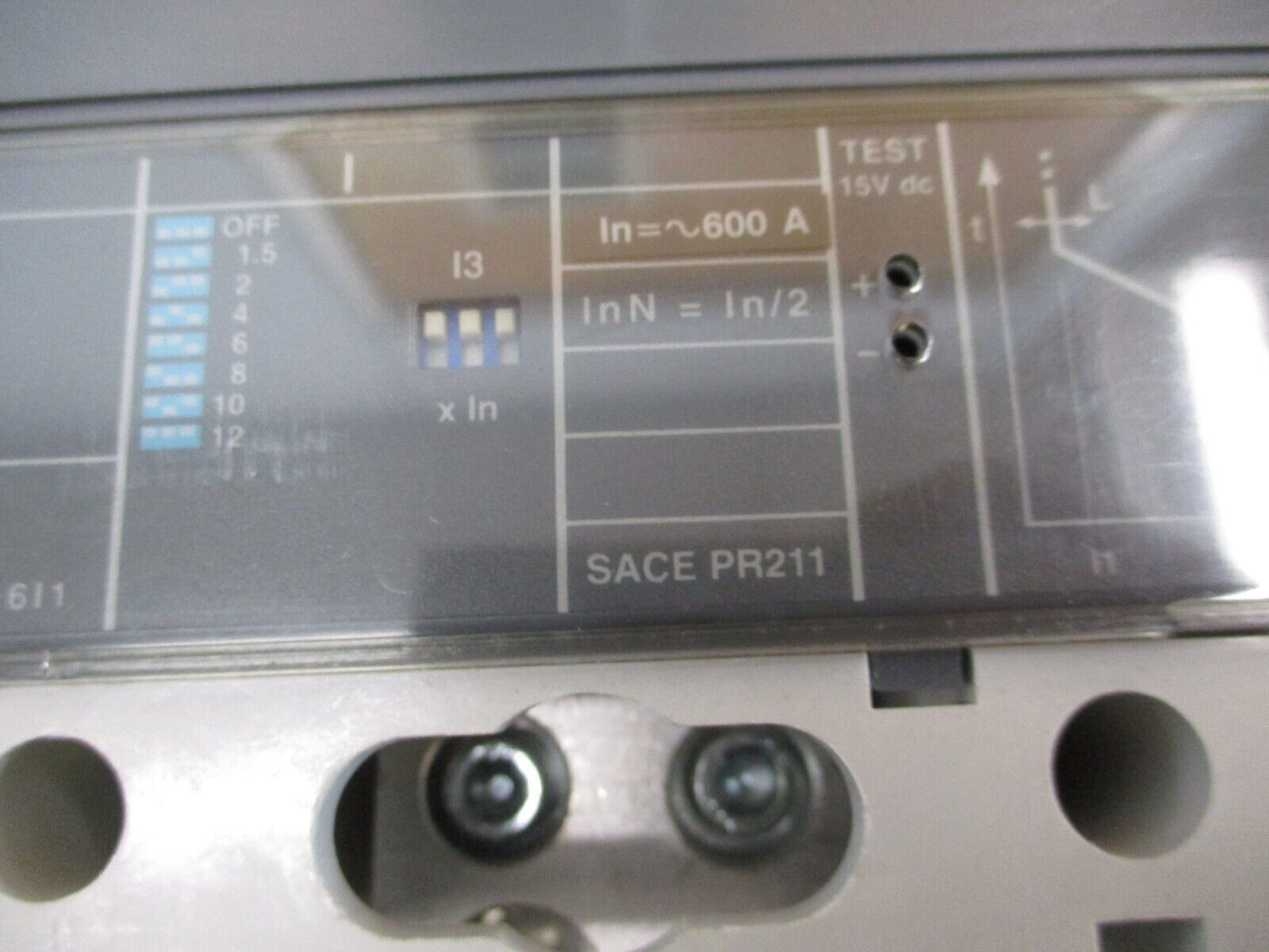 ABB SACE S6 Circuit Breaker S6N PR211 600A 600V *No Terminal Covers* Used