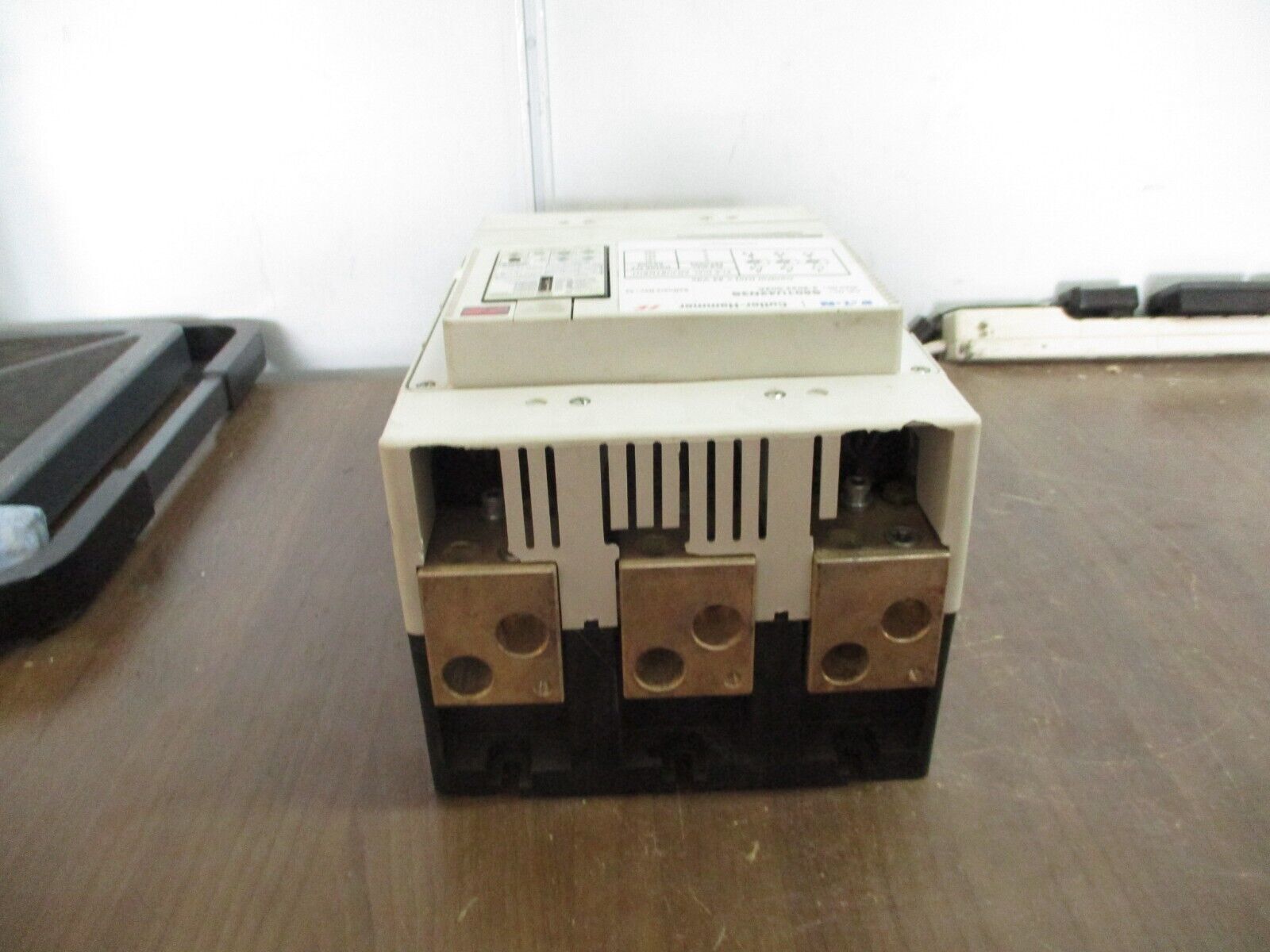 Eaton S801 Soft Start S801U42N3S S/W Rev. 02 450HP 420A 600V 3Ph 47-63Hz Used