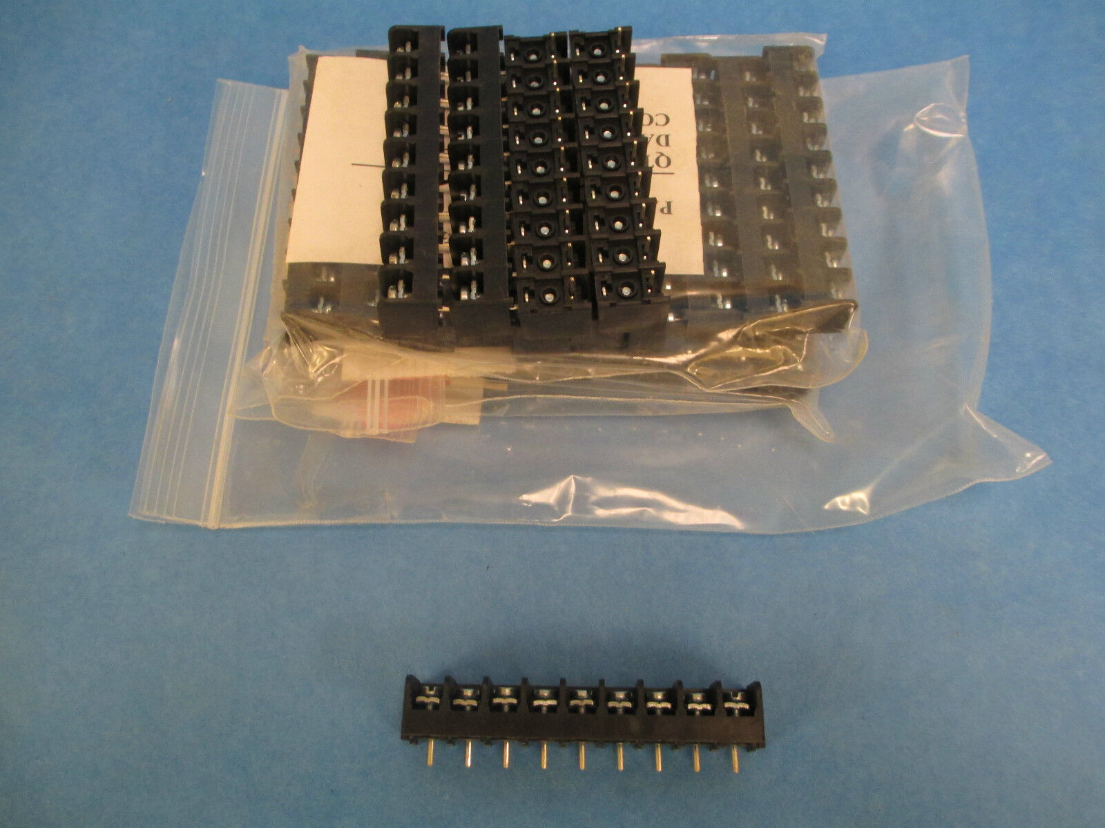 T&B 12-22 AWG 6 Series 25A 300V, Lot of 25! New Surplus!!!