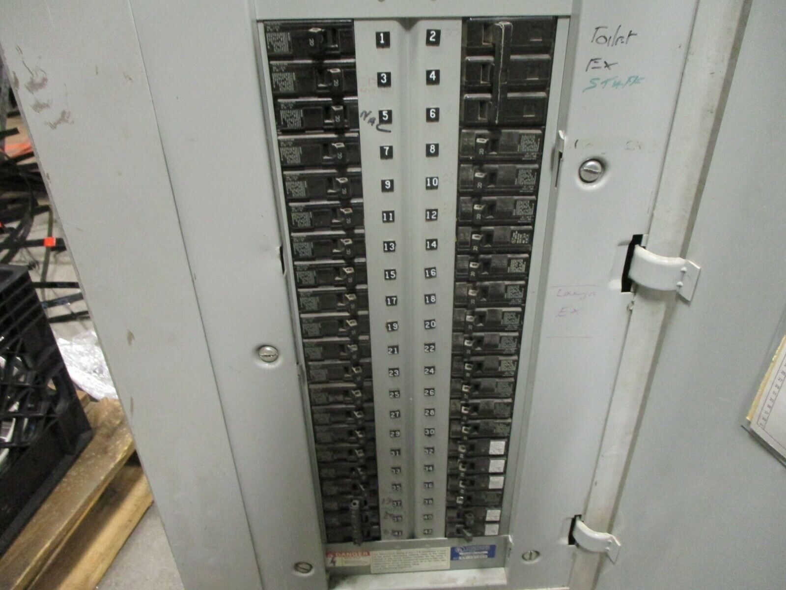 ITE Main Breaker Circuit Breaker Panel CDP-7 225A Max 208Y/120 3Ph 4W Used