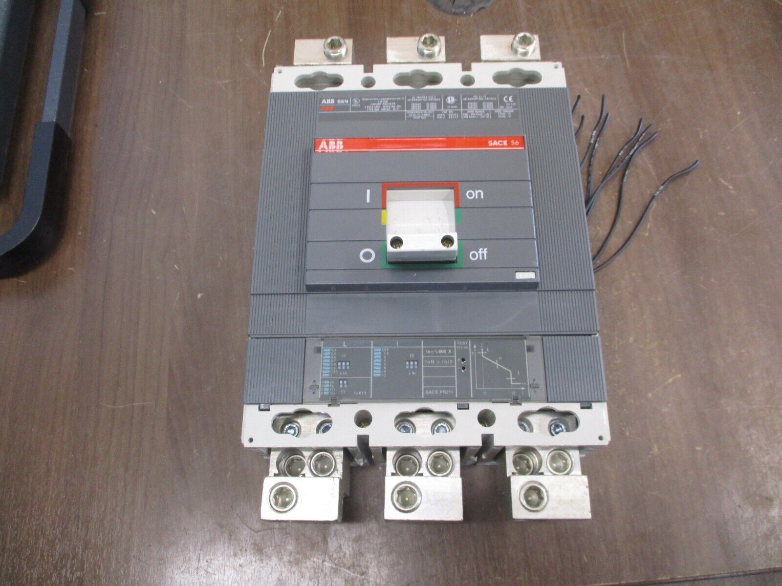 ABB SACE S6 Circuit Breaker S6N PR211 600A 600V *No Terminal Covers* Used