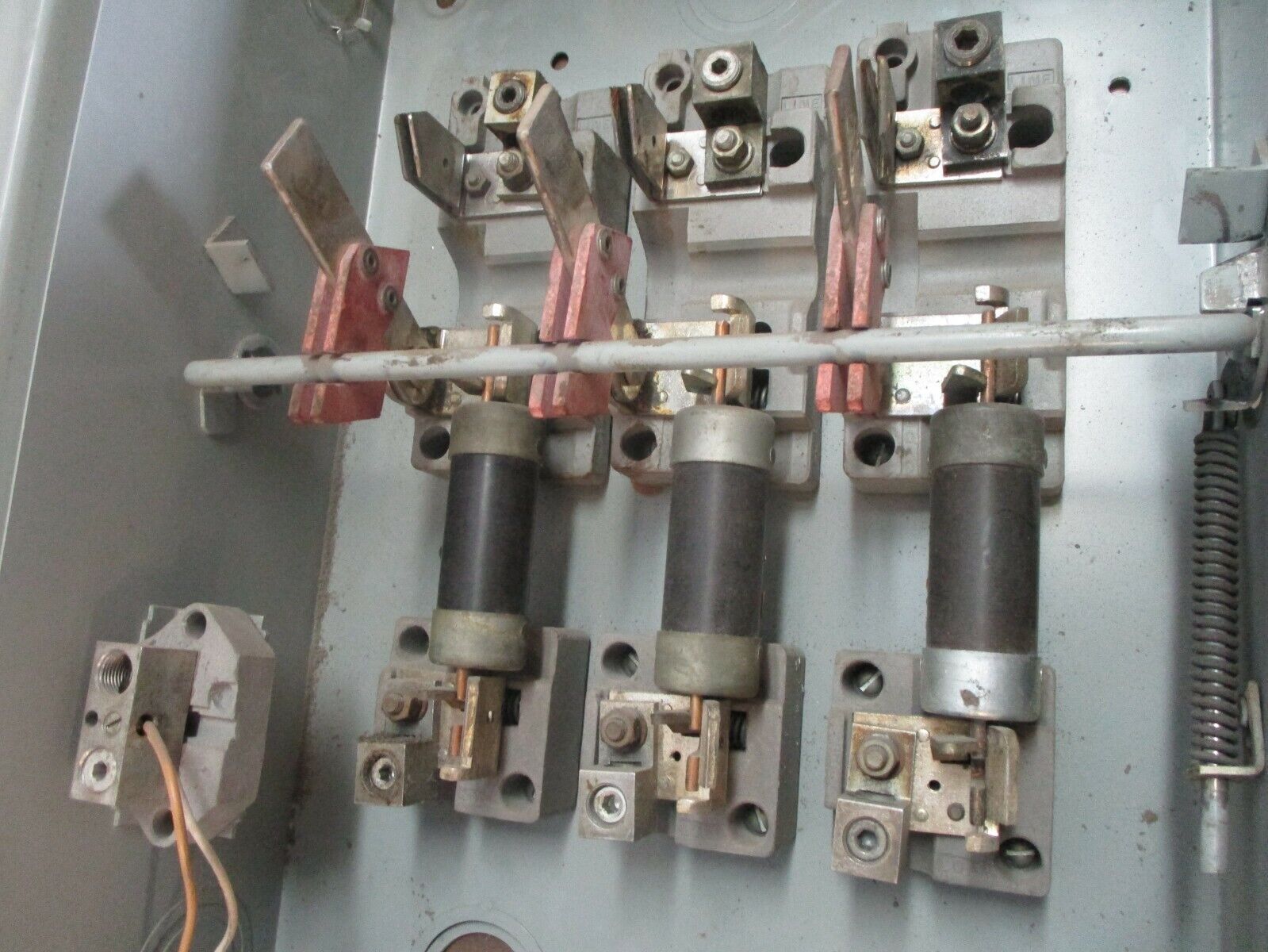 FPE Fusible Safety Switch/Disconnect 3232 200A 240V Poles: 4SN Used