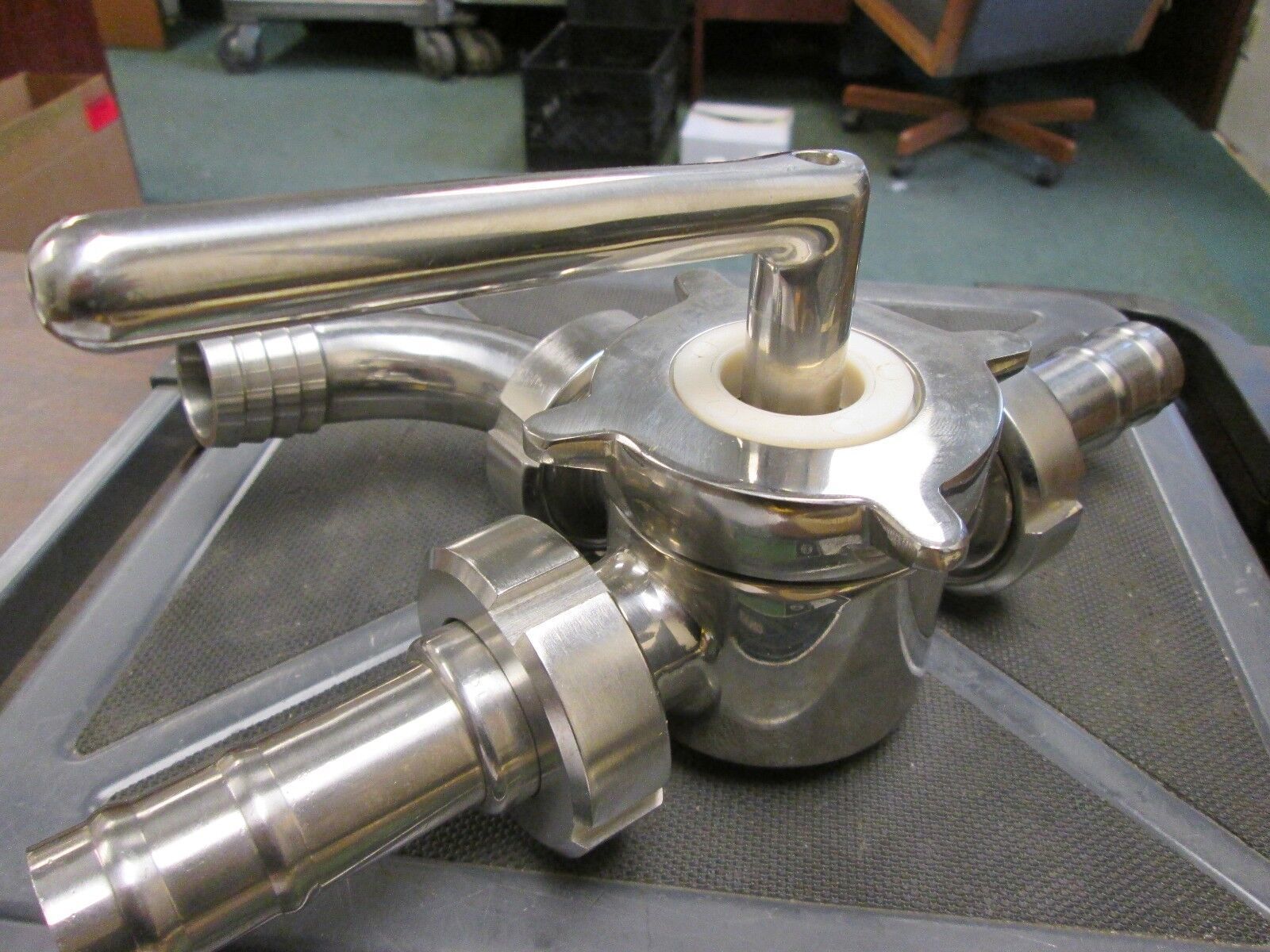 Stainless Steel Tri Clover Valve Dairy / Food Processing Industry Size 1"