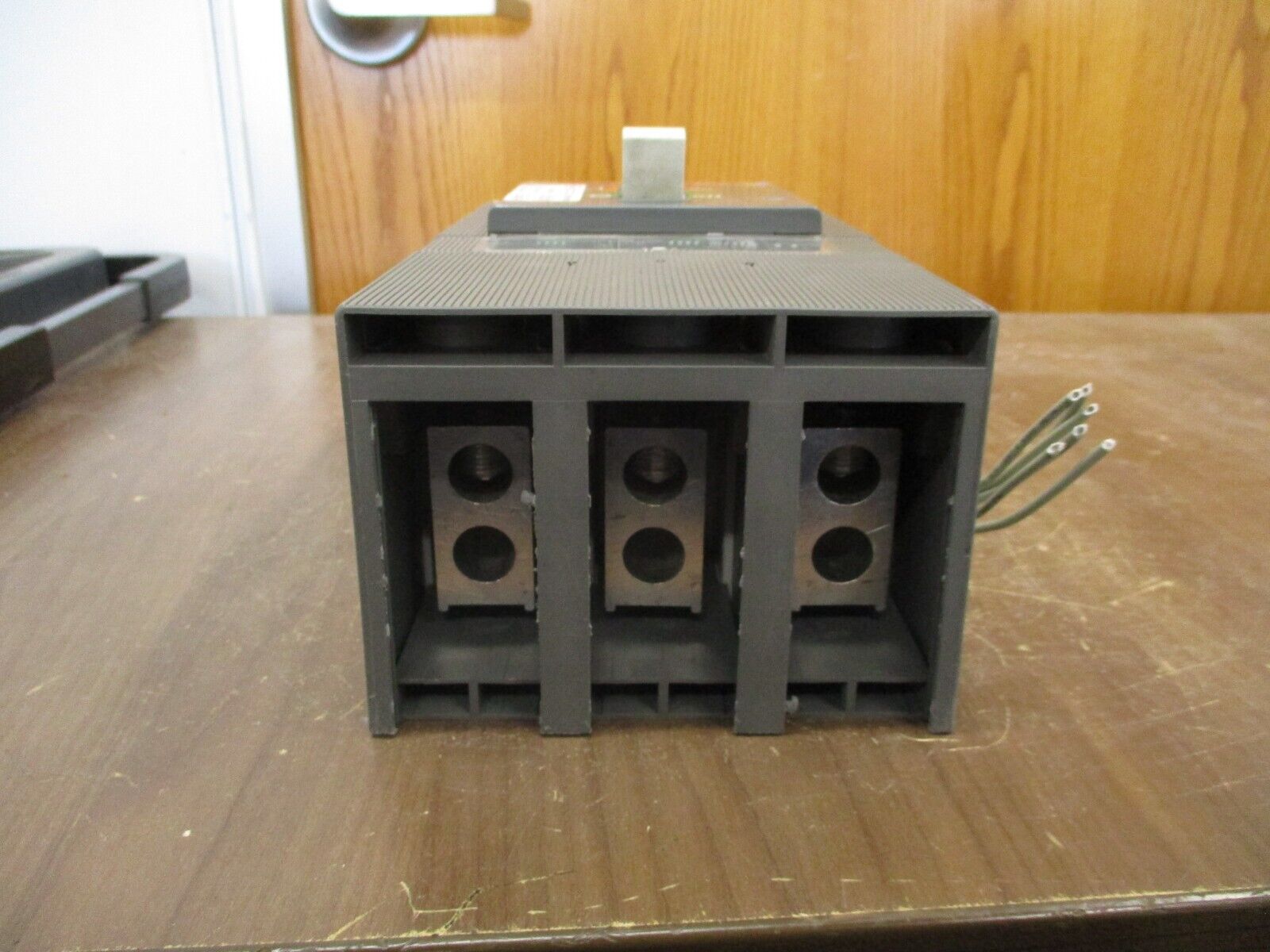 ABB SACE Tmax Circuit Breaker T5N 400 400A 600V 3P w/ PR221DS Trip Used