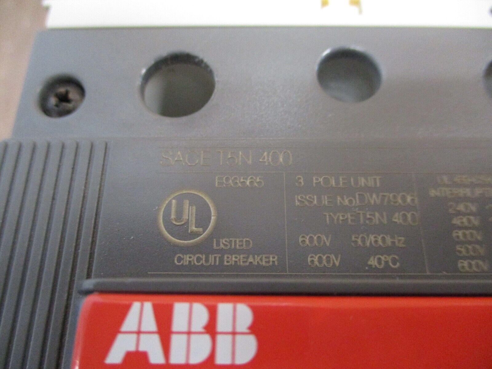 ABB SACE Tmax Circuit Breaker T5N 400 400A 600V 3P w/ PR221DS Trip Used