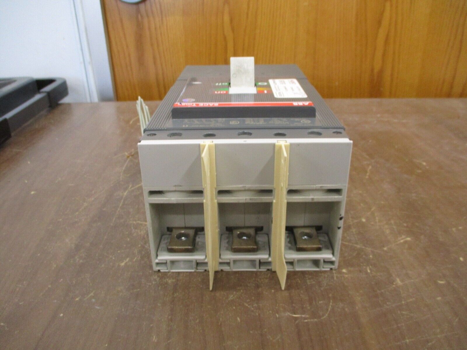 ABB SACE Tmax Circuit Breaker T5N 400 400A 600V 3P w/ PR221DS Trip Used