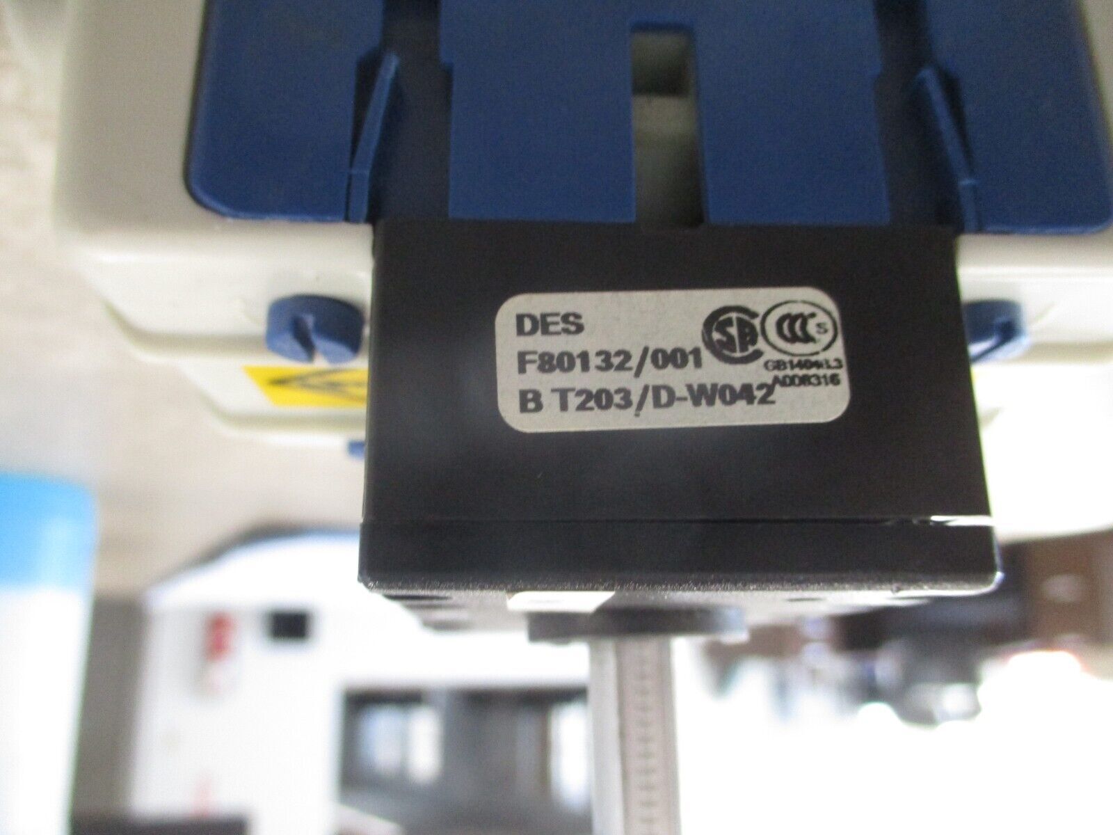 Kraus & Naimer Disconnect Switch KG64 60A 600V *No Handle* *Broken Din Rail *