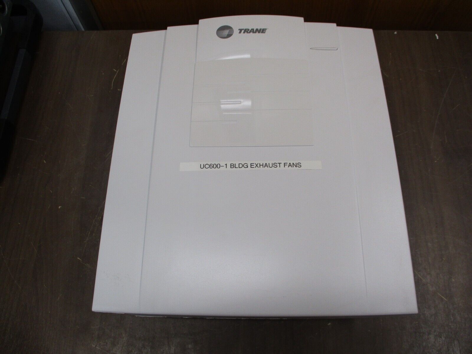 Trane Tracer Control Unit X13651560-01 Output: 24VAC *One Door Magnet* Used