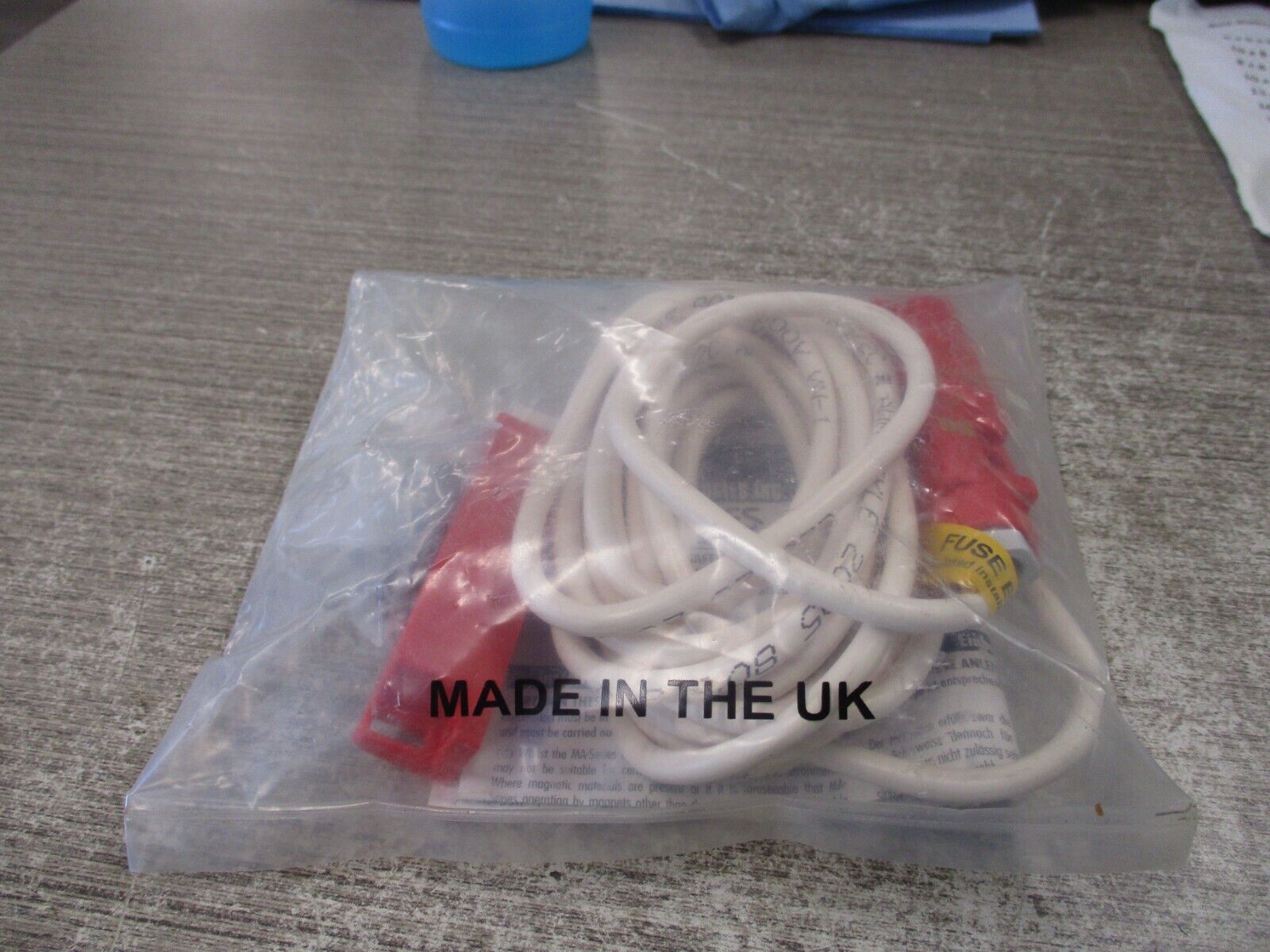 Sti Magnetically Operated Safety Switch 44507-0200 New Surplus