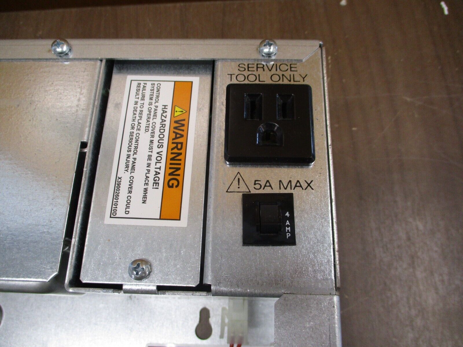 Trane Tracer Control Unit X13651559-01 Output: 24VAC *One Door Magnet* Used