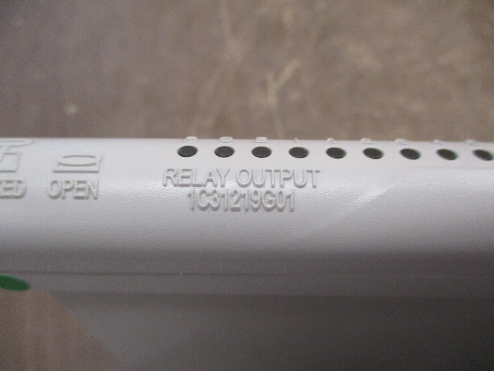 Emerson Ovation Relay Output Module 1C31219G01 Used