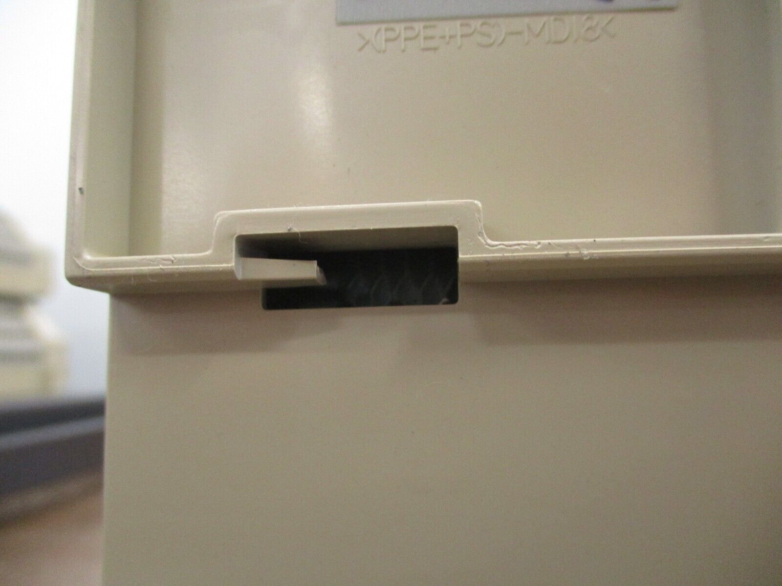 Emerson Ovation Process Control Base 1B30035H01 Rev. 05 *Broken DIN Rail* Used