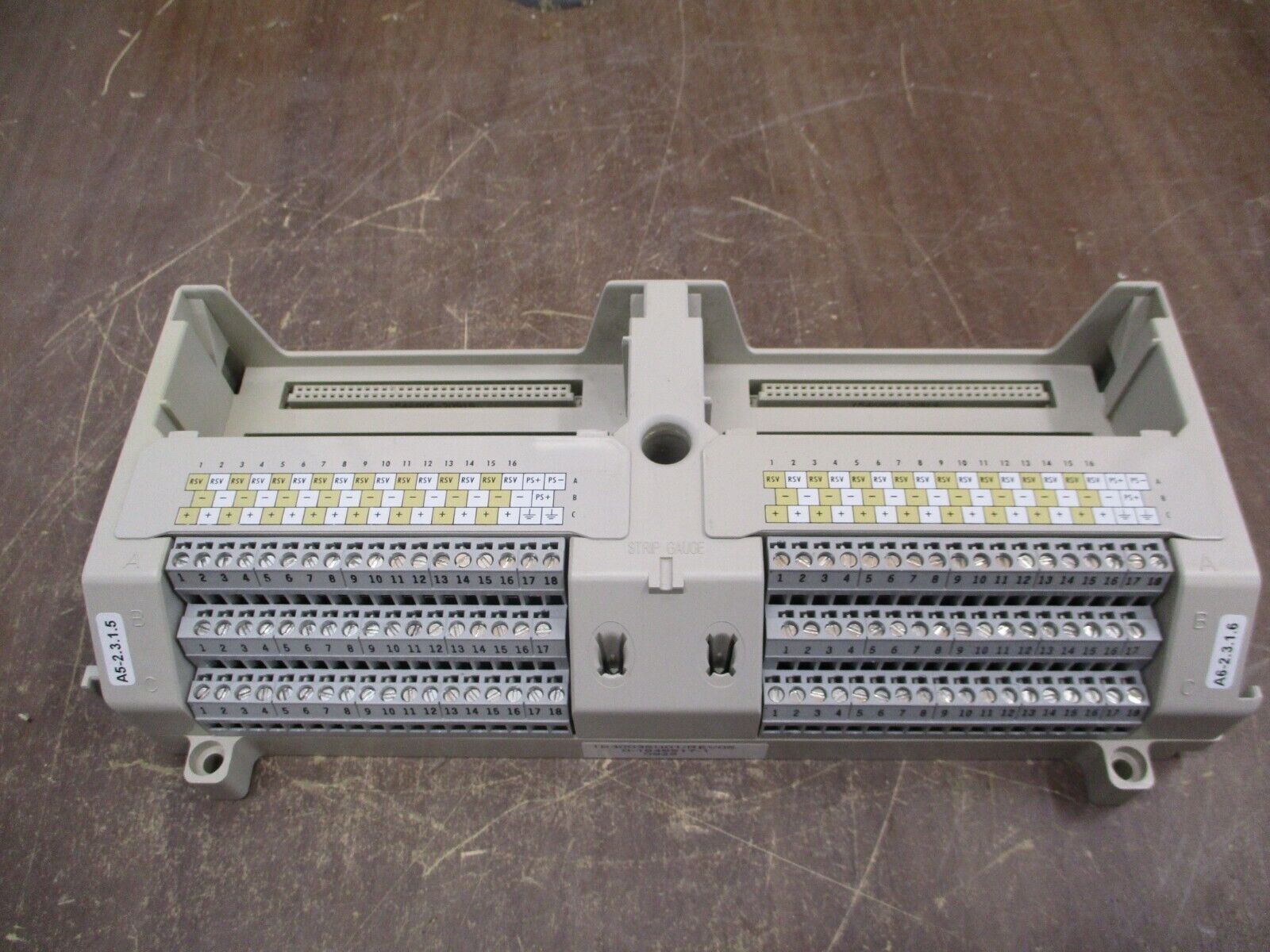 Emerson Ovation Process Control Base 1B30035H01 Rev. 05 *Broken DIN Rail* Used