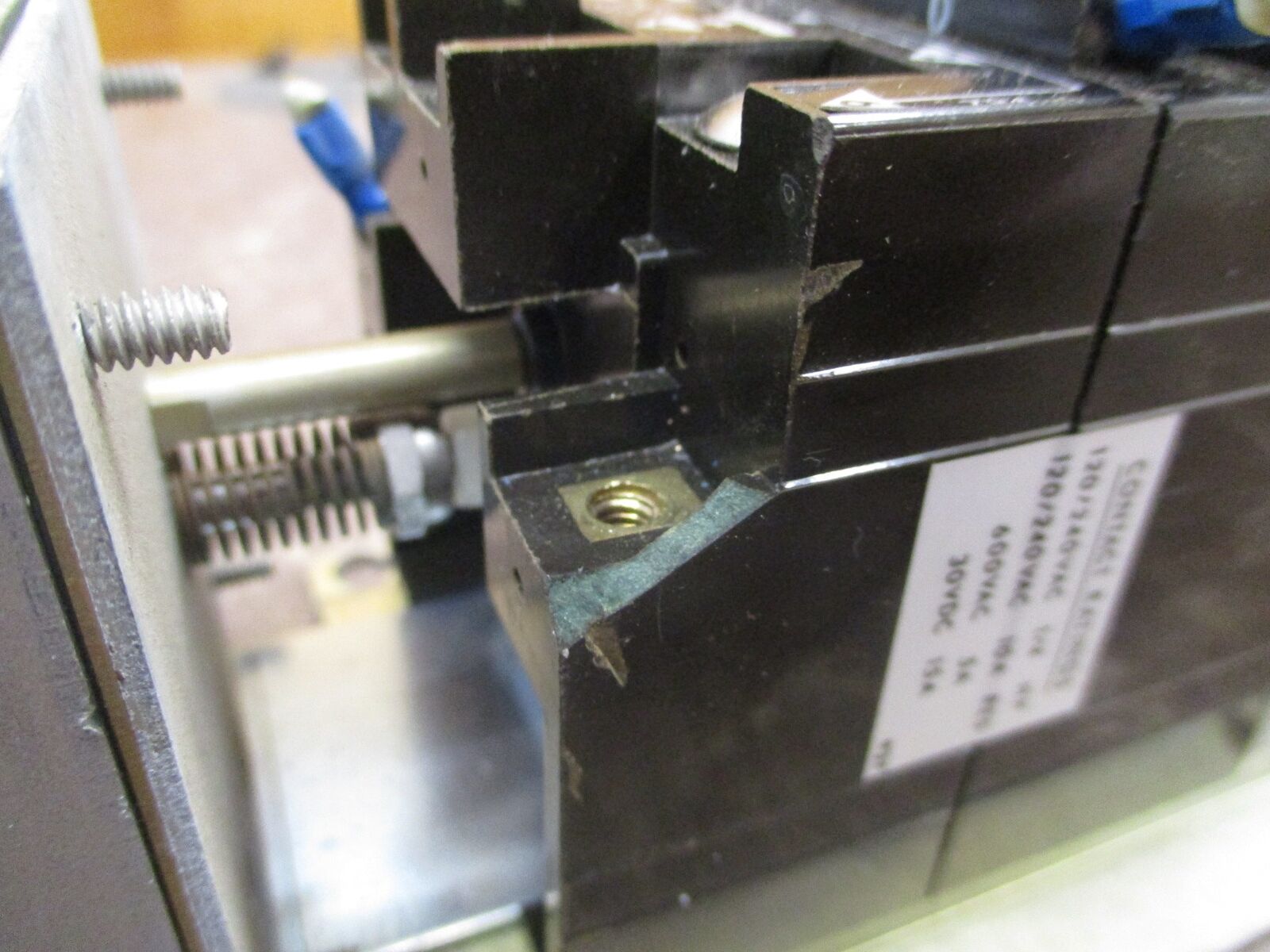 Agastat Timer 70320CC 24VDC Coil Time: 1.5-15 Sec *Chipped Insulator* *Missing (