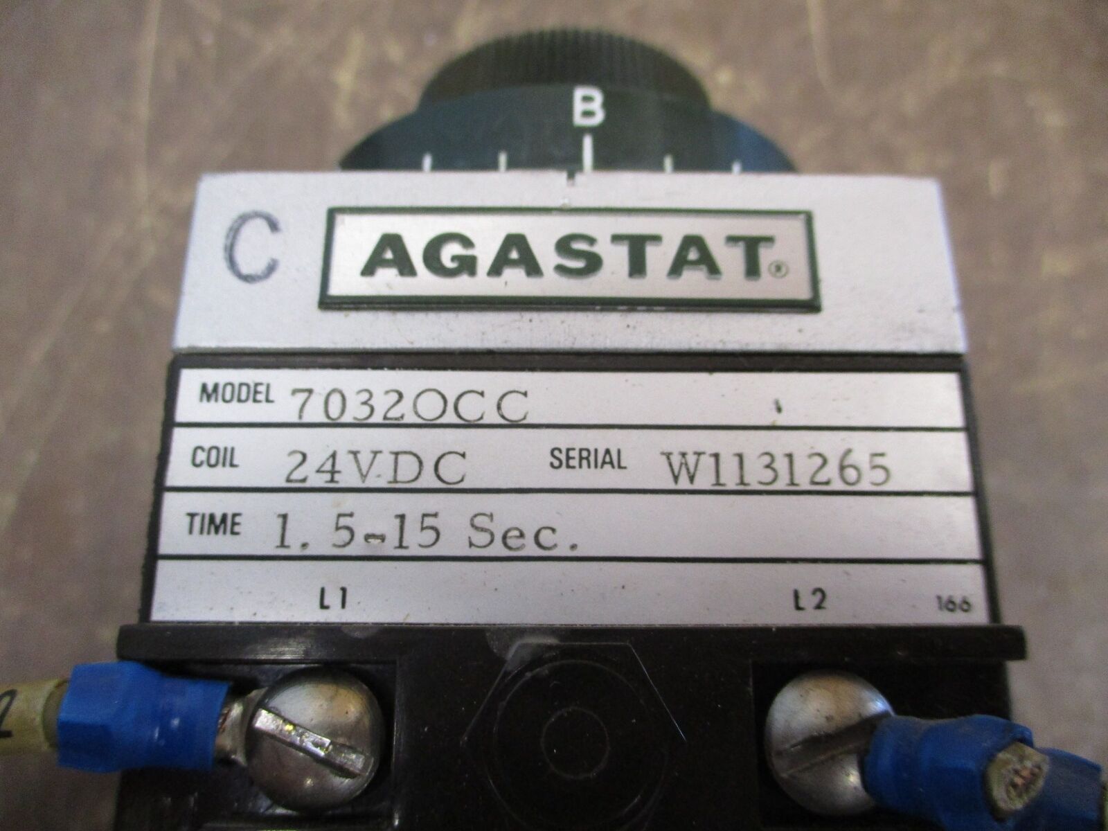 Agastat Timer 70320CC 24VDC Coil Time: 1.5-15 Sec *Chipped Insulator* *Missing (