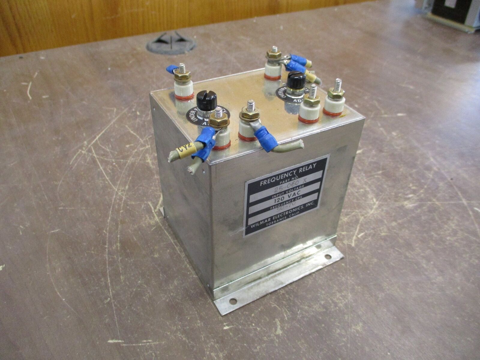 Wilmar Frequency Relay 25-060 X 120VAC 50-70Hz Used